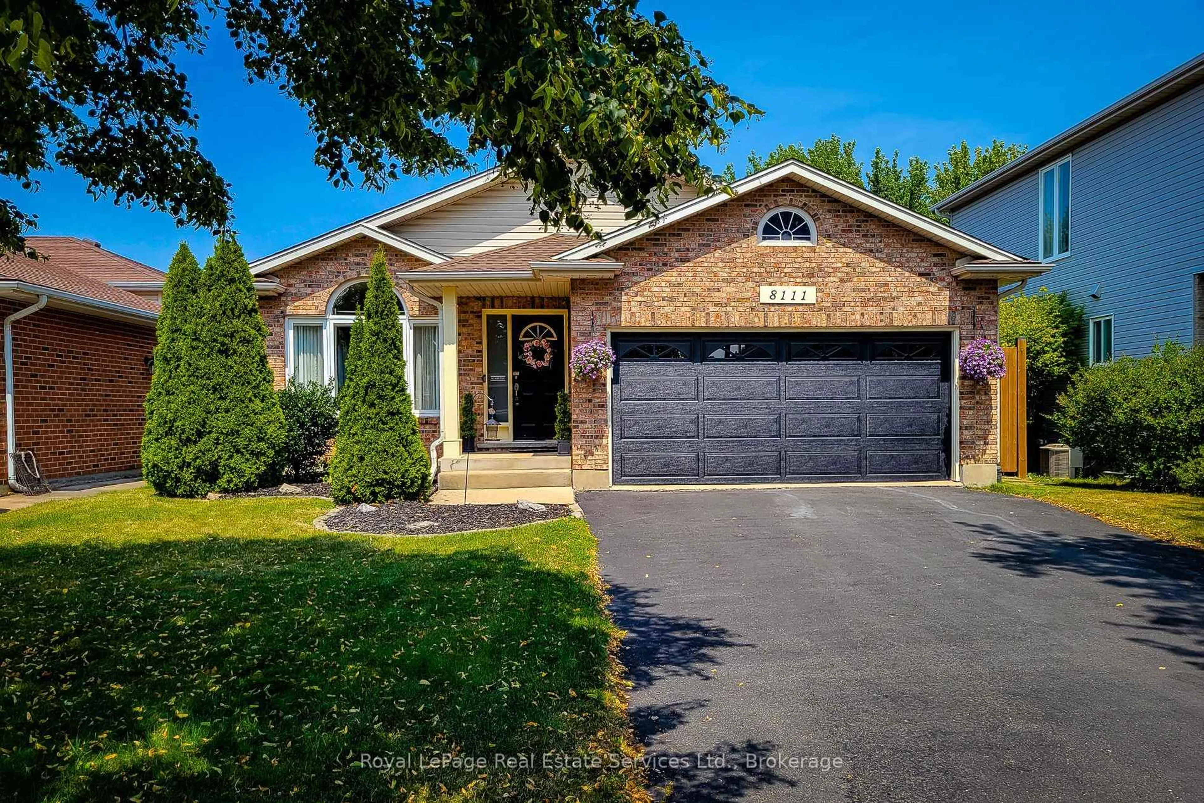 Home with brick exterior material, street for 8111 Woodsview Cres, Niagara Falls Ontario L2H 3G3