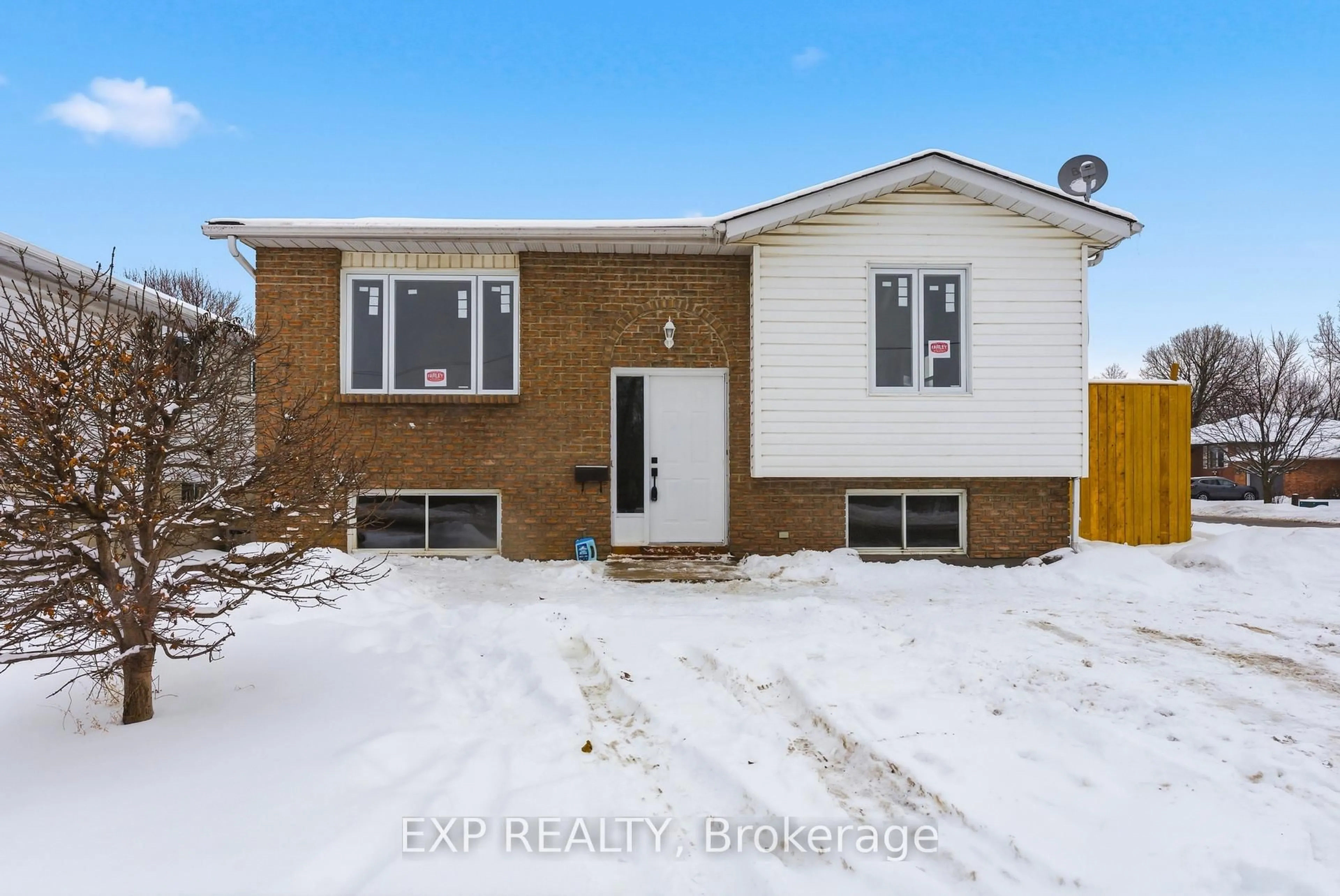 Home with brick exterior material, street for 136 North Murray St, Quinte West Ontario K8V 6R2