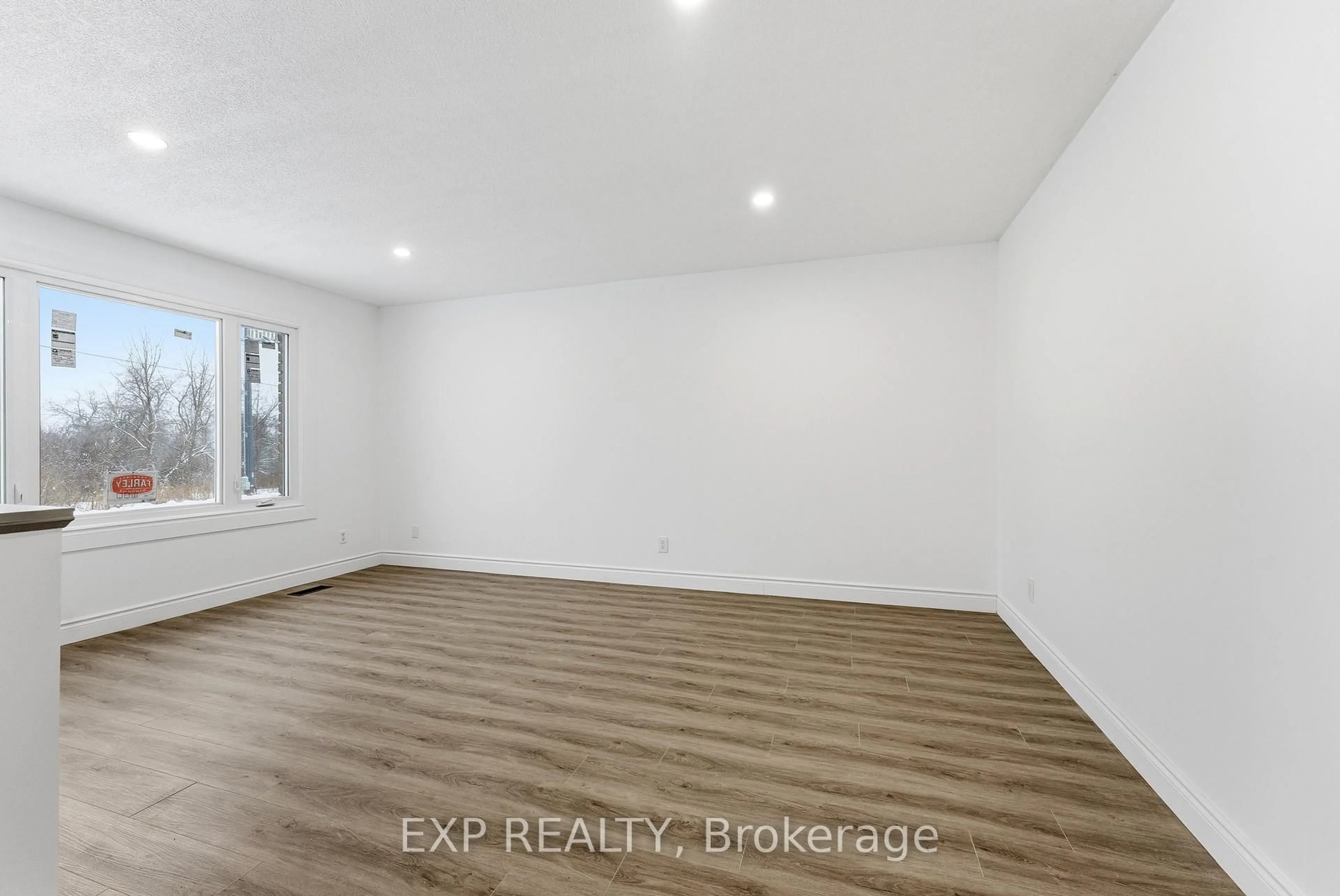 A pic of a room for 136 North Murray St, Quinte West Ontario K8V 6R2