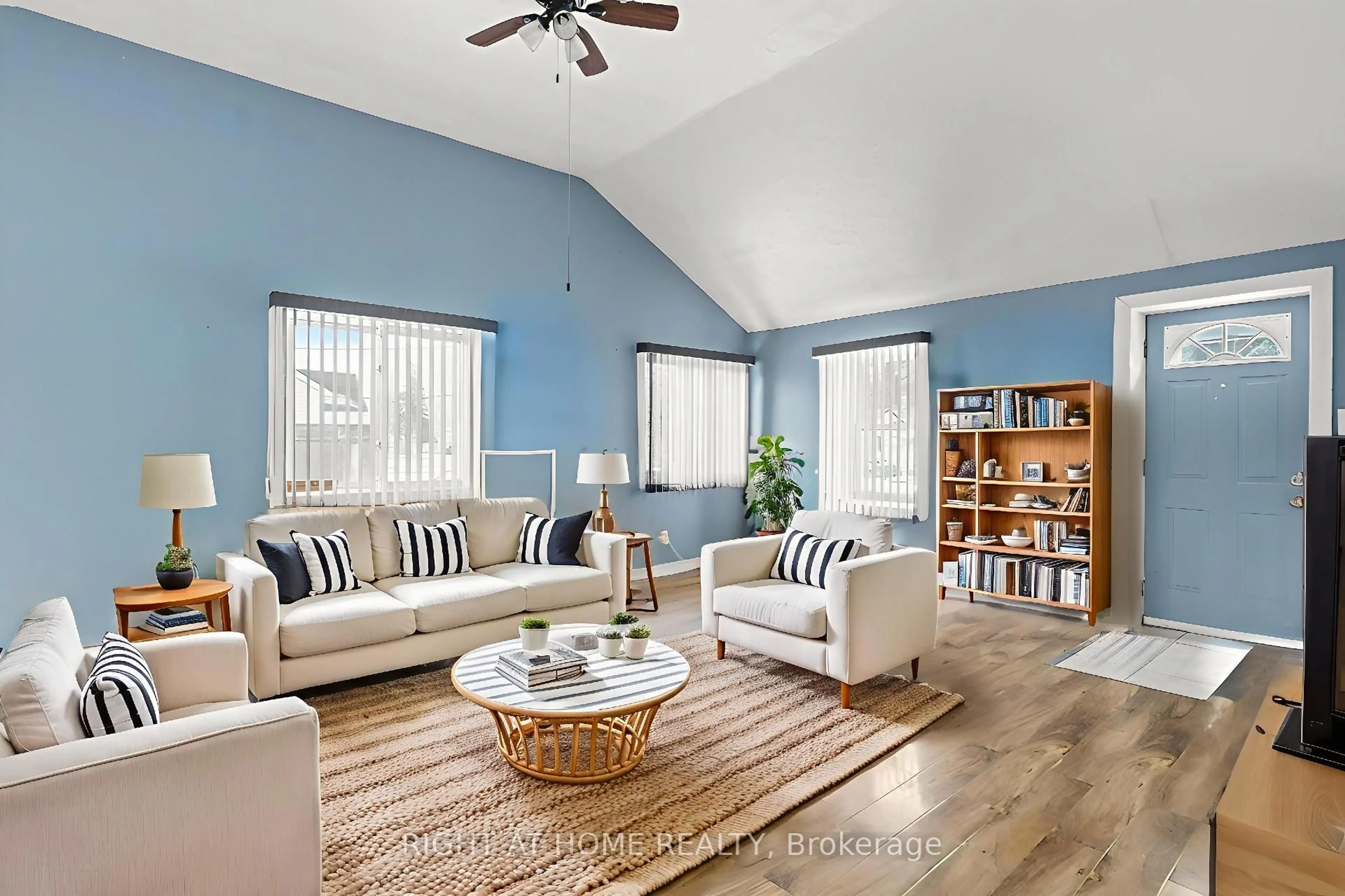 Living room with furniture, unknown for 3852 Brunswick Ave, Fort Erie Ontario L0S 1B0