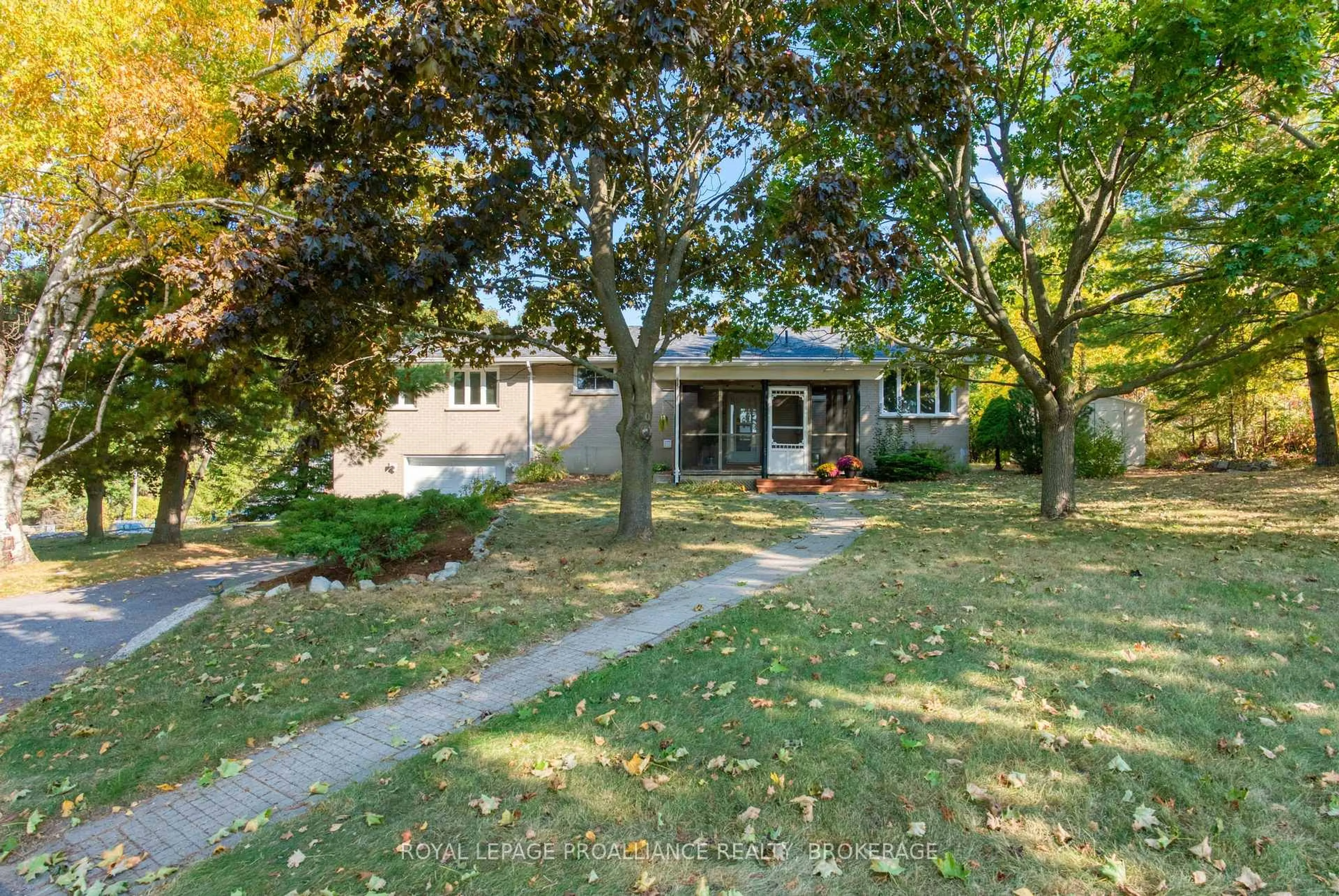 A pic from outside/outdoor area/front of a property/back of a property/a pic from drone, street for 2851B Rutledge Rd, Sydenham Ontario K0H 2T0