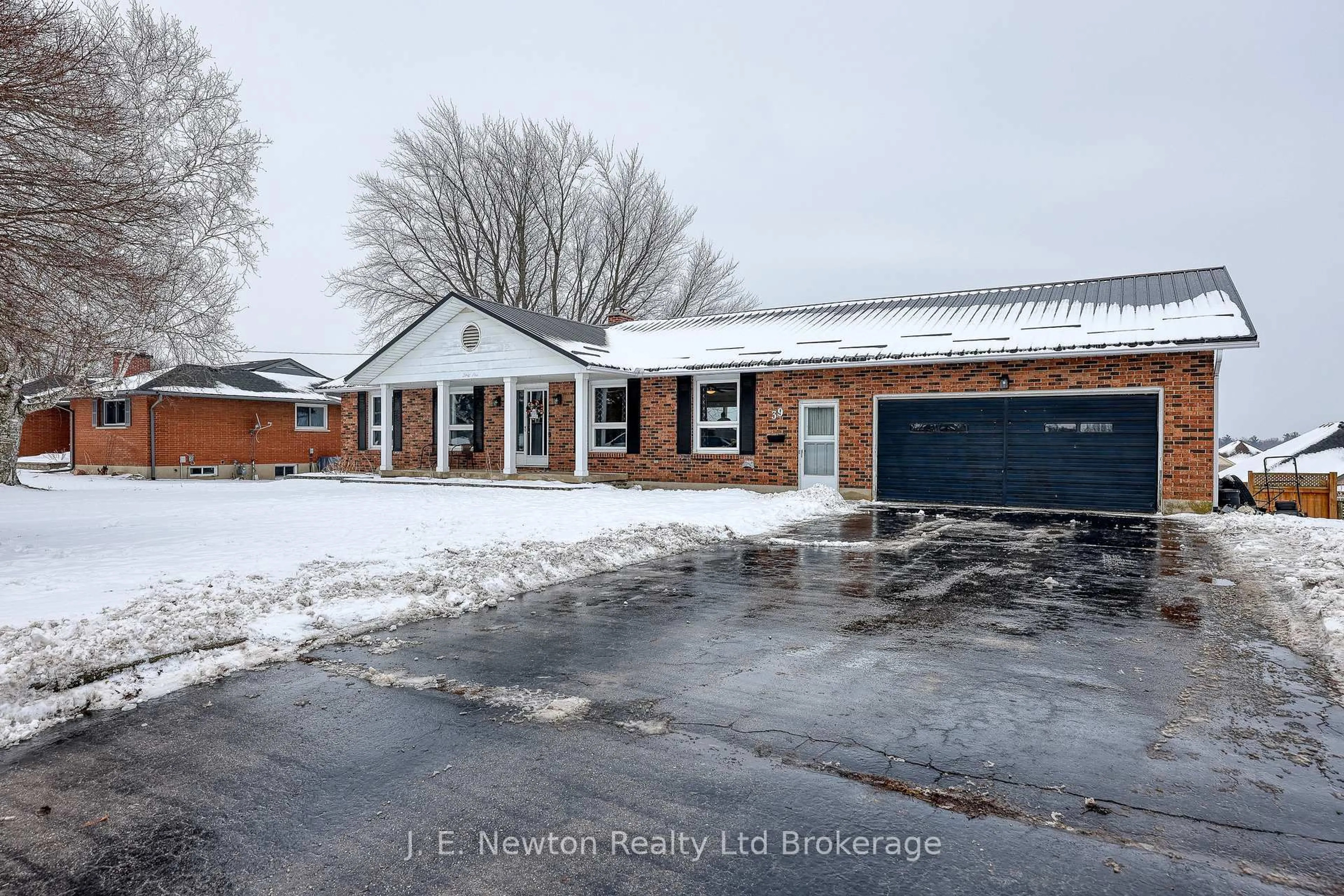 Unknown for 39 North St, Tillsonburg Ontario N4G 1B9