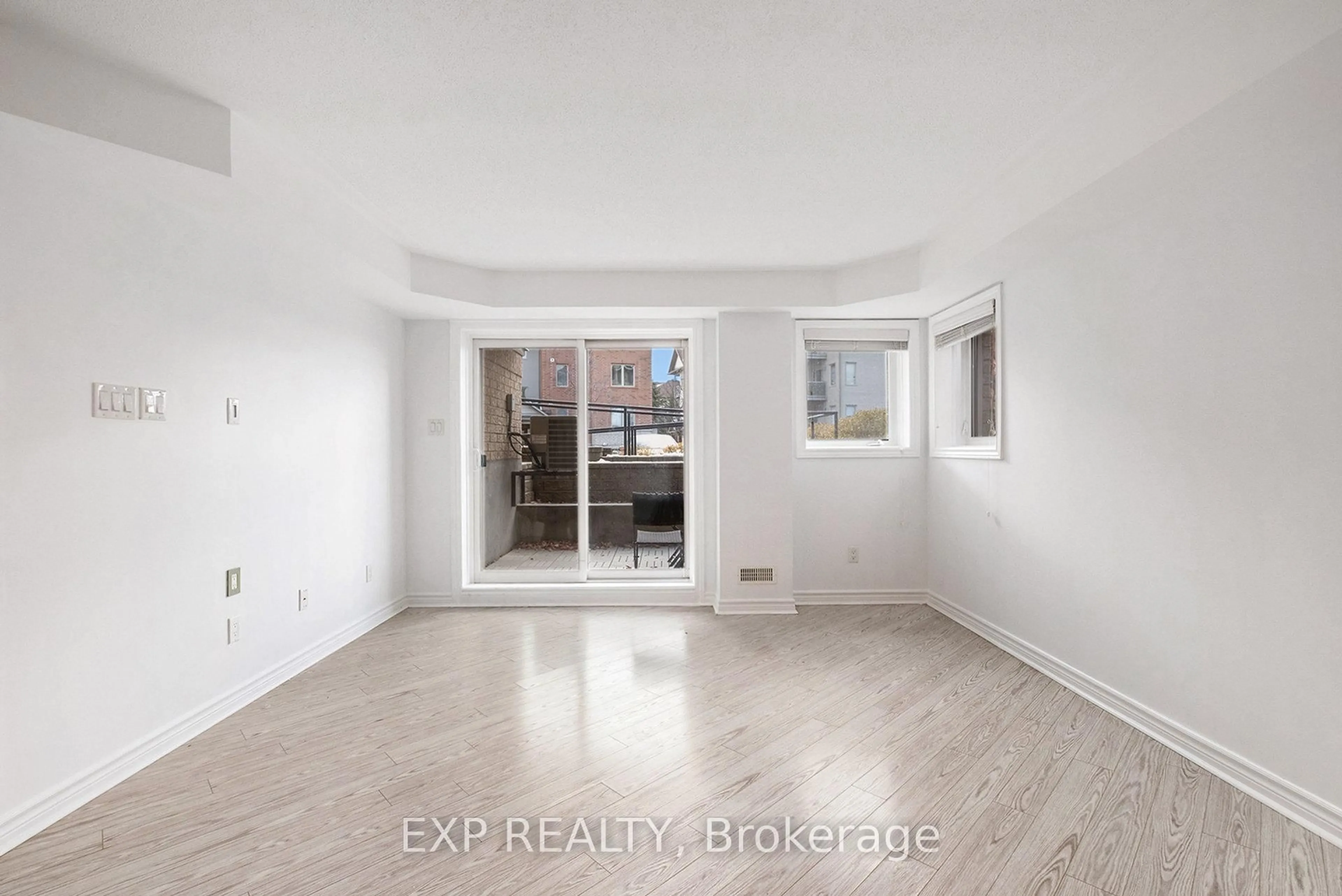 A pic of a room for 305 Cresthaven Dr #2, Ottawa Ontario K2G 4R5