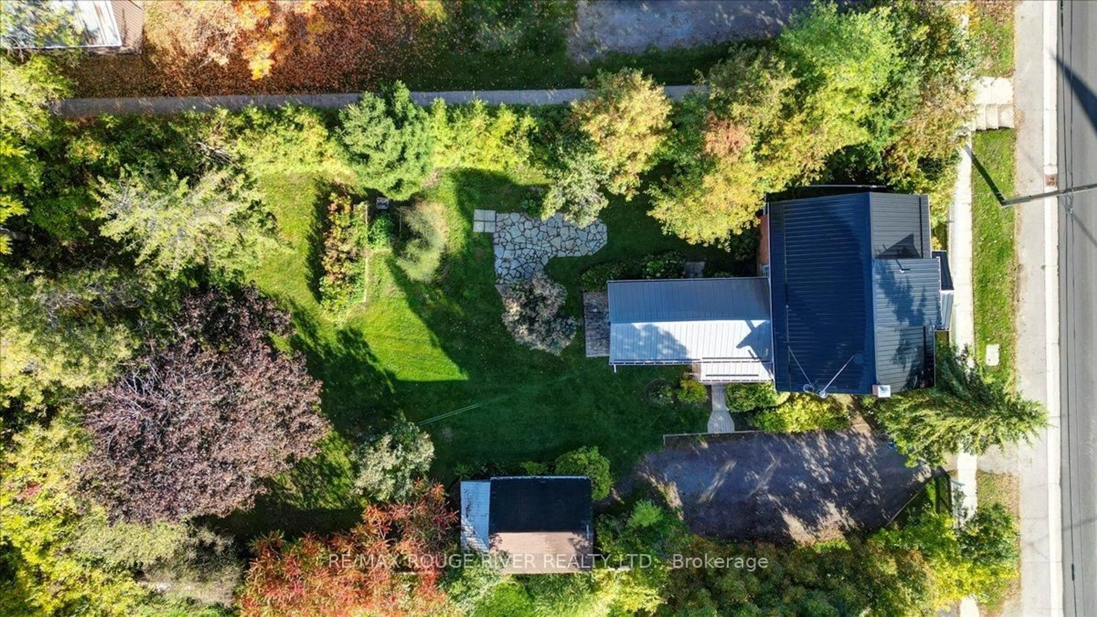 A pic from outside/outdoor area/front of a property/back of a property/a pic from drone, street for 1140 Heritage Line, Otonabee-South Monaghan Ontario K0L 2G0