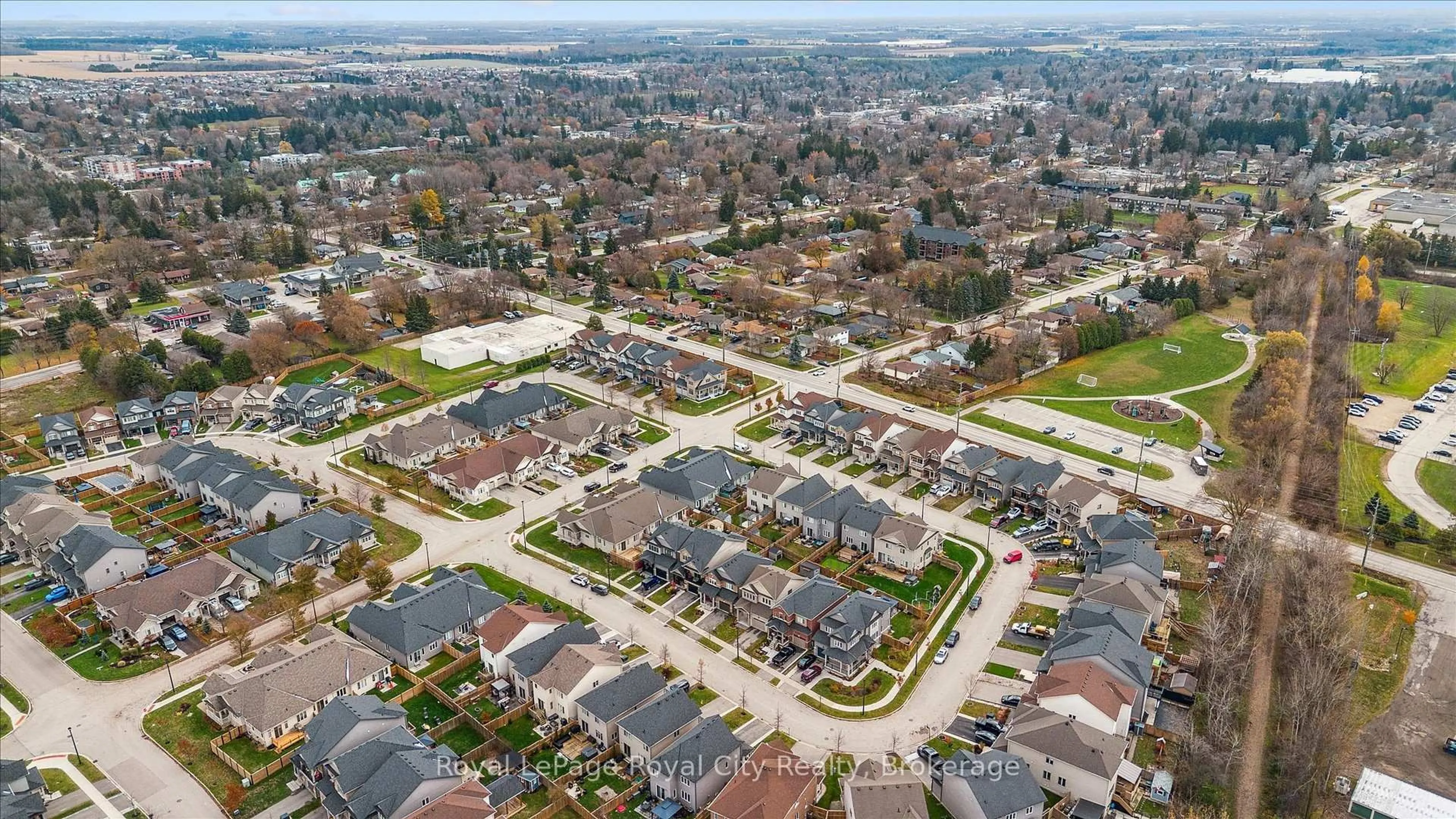 A pic from outside/outdoor area/front of a property/back of a property/a pic from drone, street for 98 Kay Cres, Centre Wellington Ontario N1M 0G2