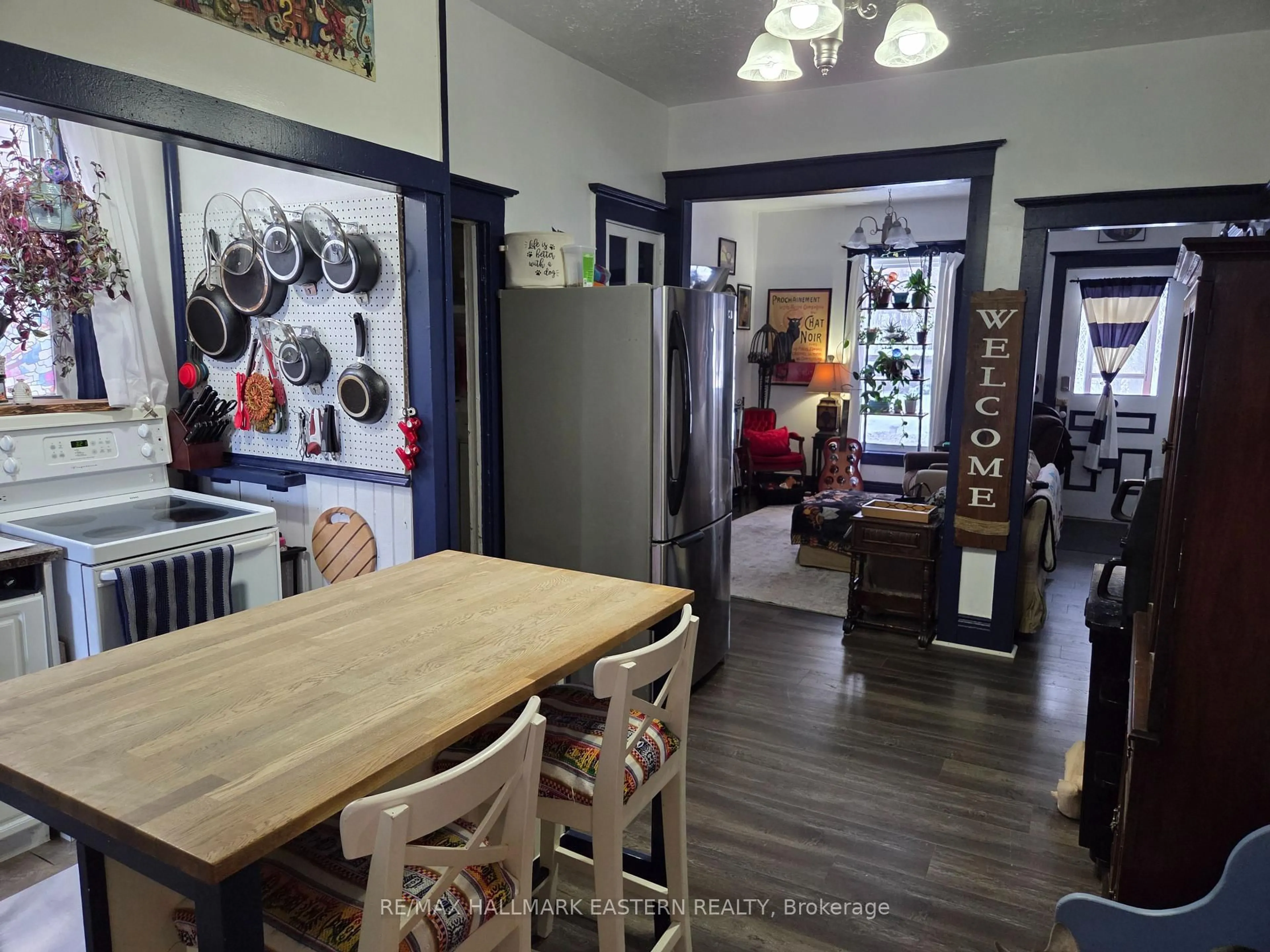 Dining room, unknown for 870 George St, Peterborough Ontario K9H 3T7