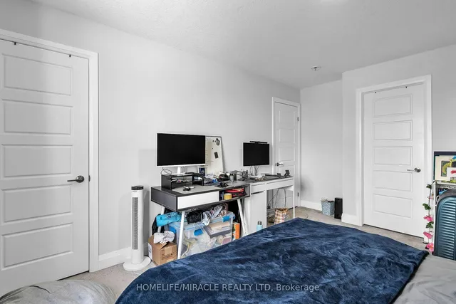 121 Marconi Crt, London East 2