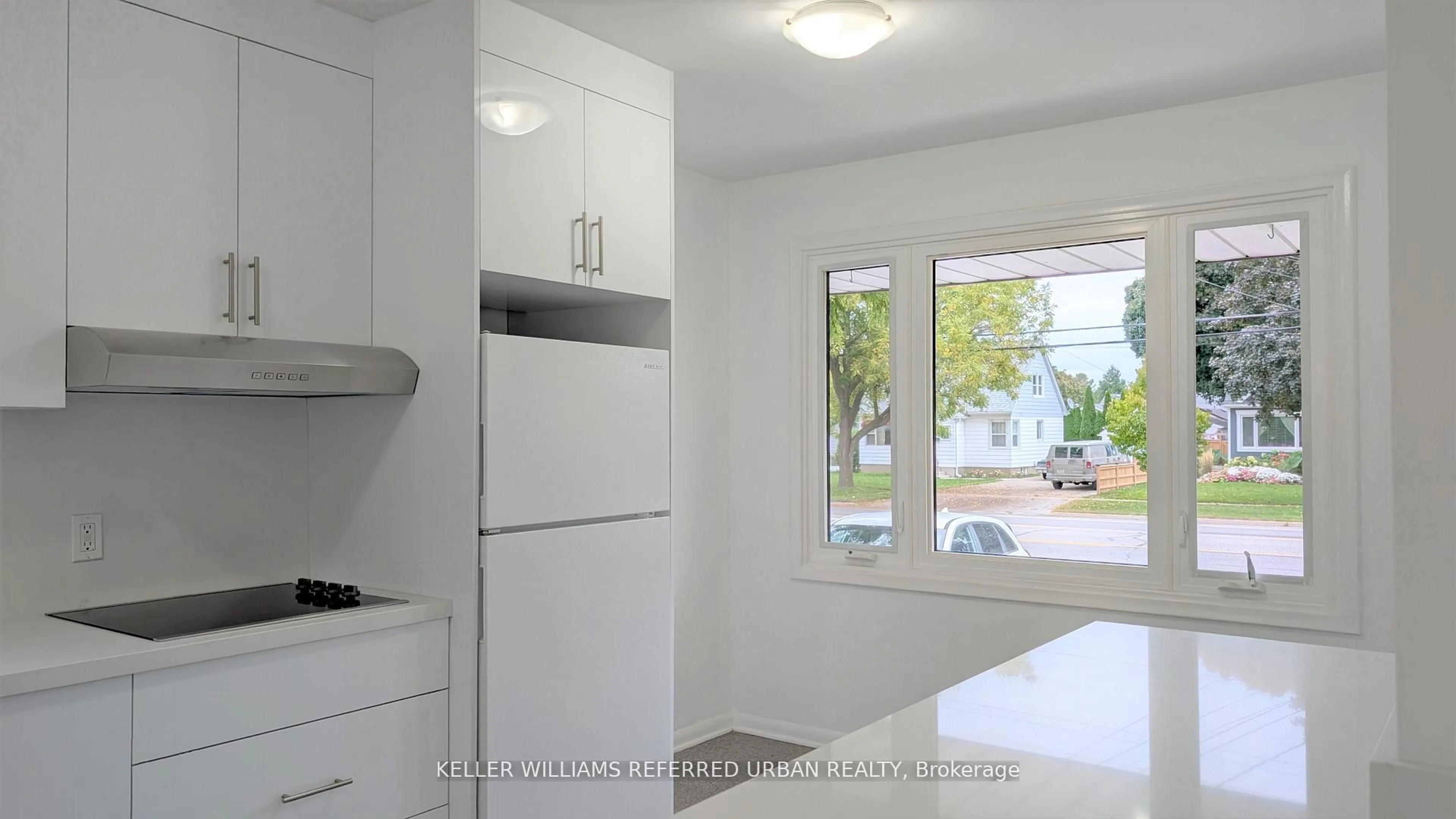 Standard kitchen, unknown for 461 Geneva St, St. Catharines Ontario L2N 2H2