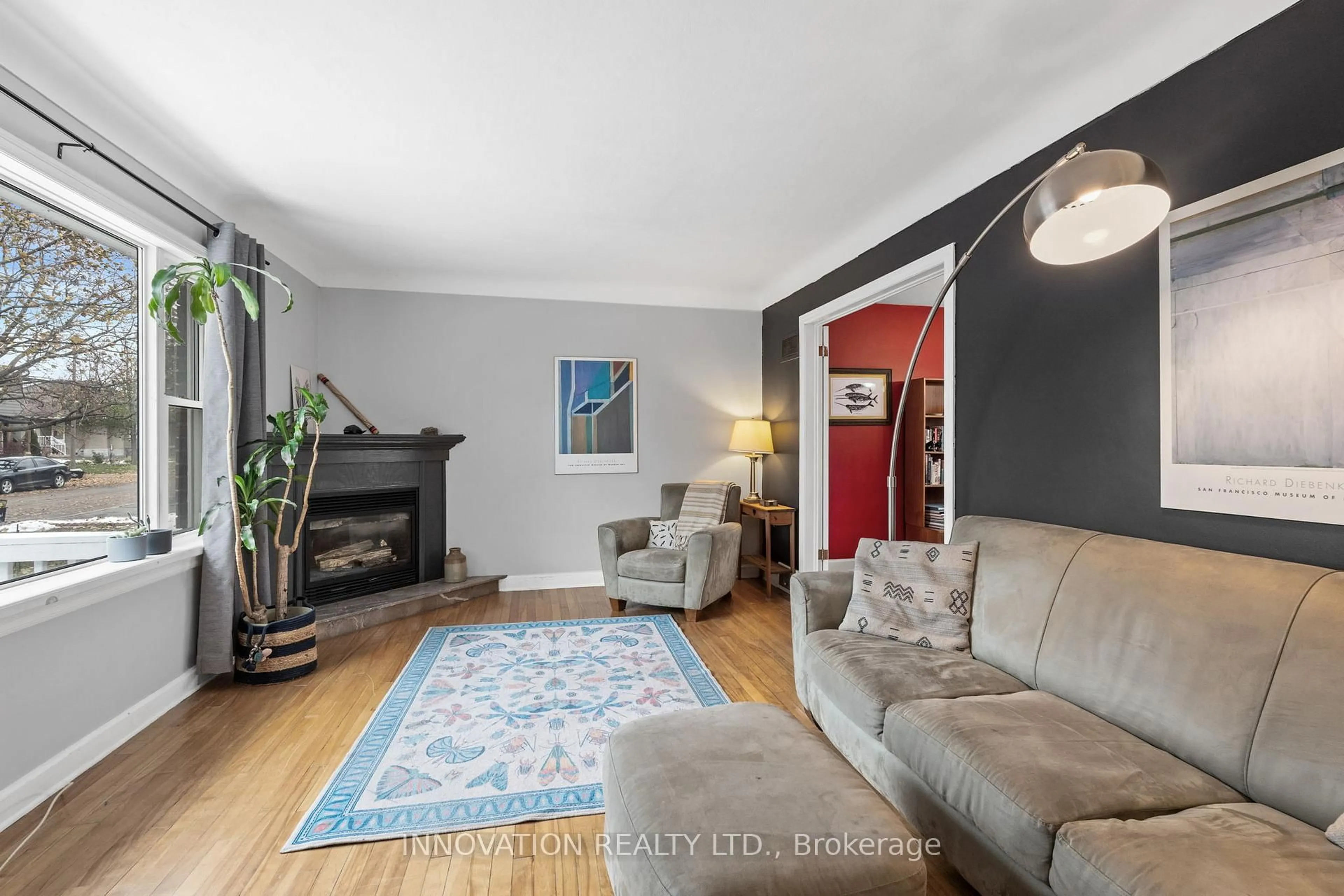 Living room with furniture, unknown for 542 Wolffdale Cres, Ottawa Ontario K1K 1N5