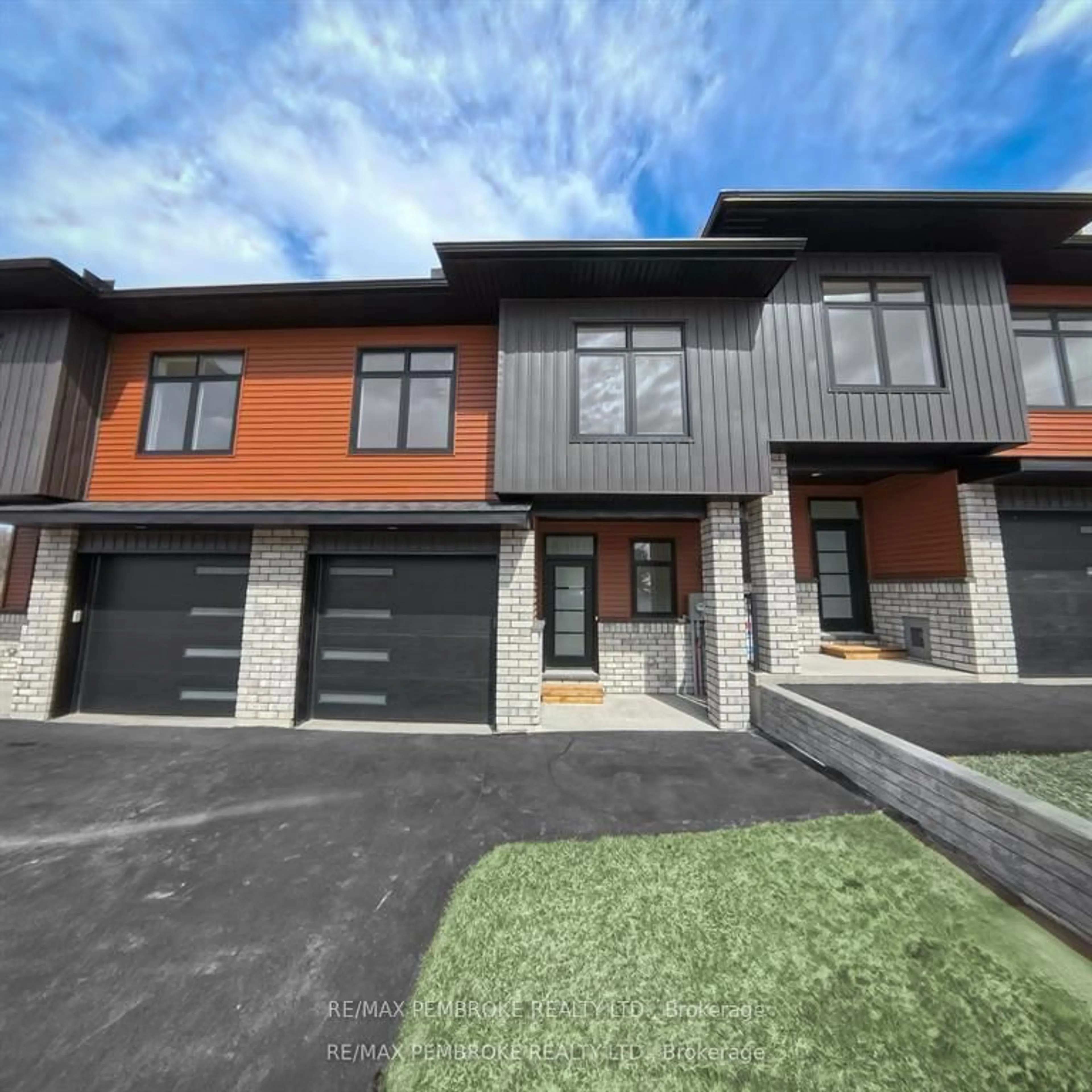 Home with brick exterior material, street for 11 NORTHBROOK St, Petawawa Ontario K8H 3N4