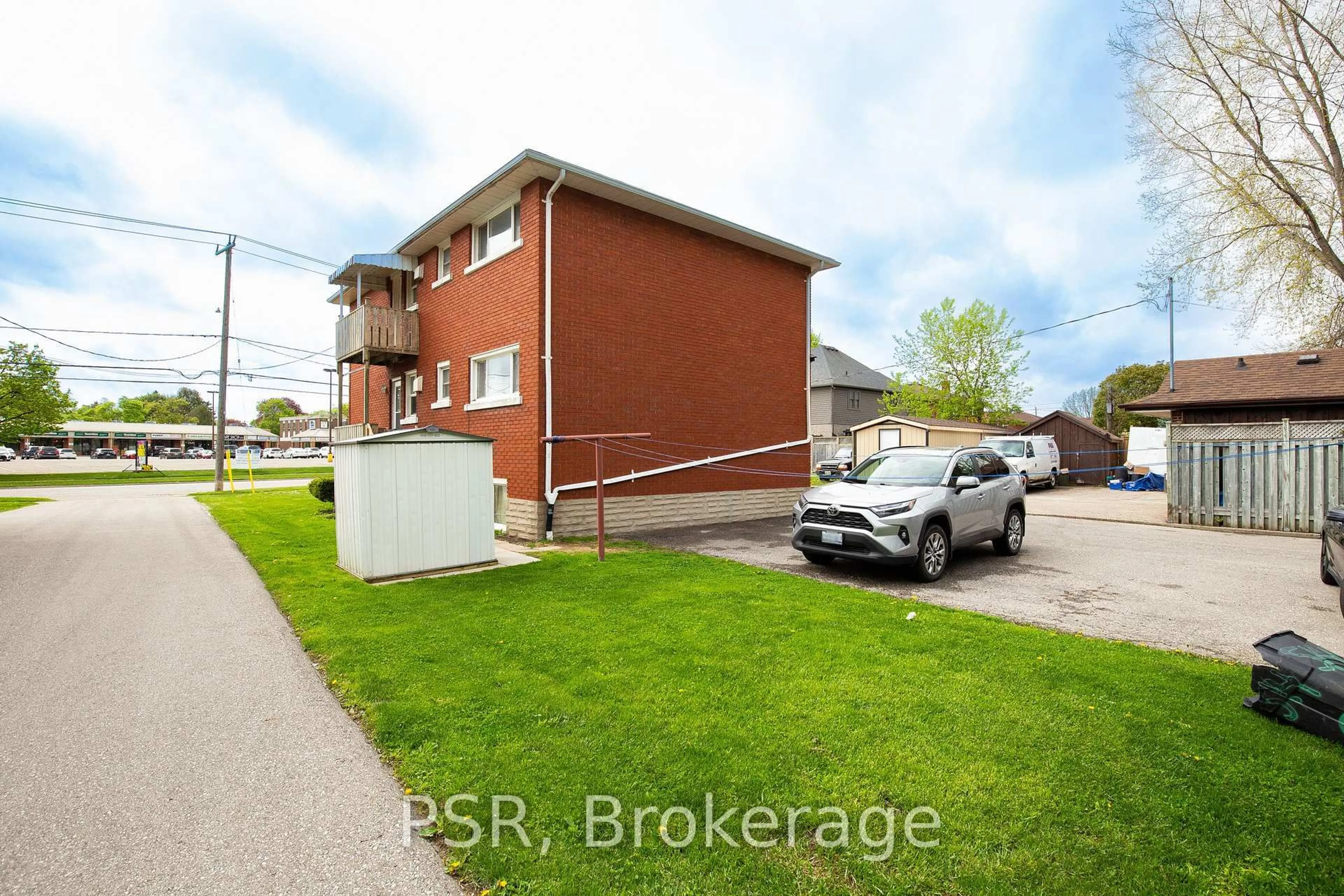 Unknown for 514 Krug St, Kitchener Ontario N2B 1L6