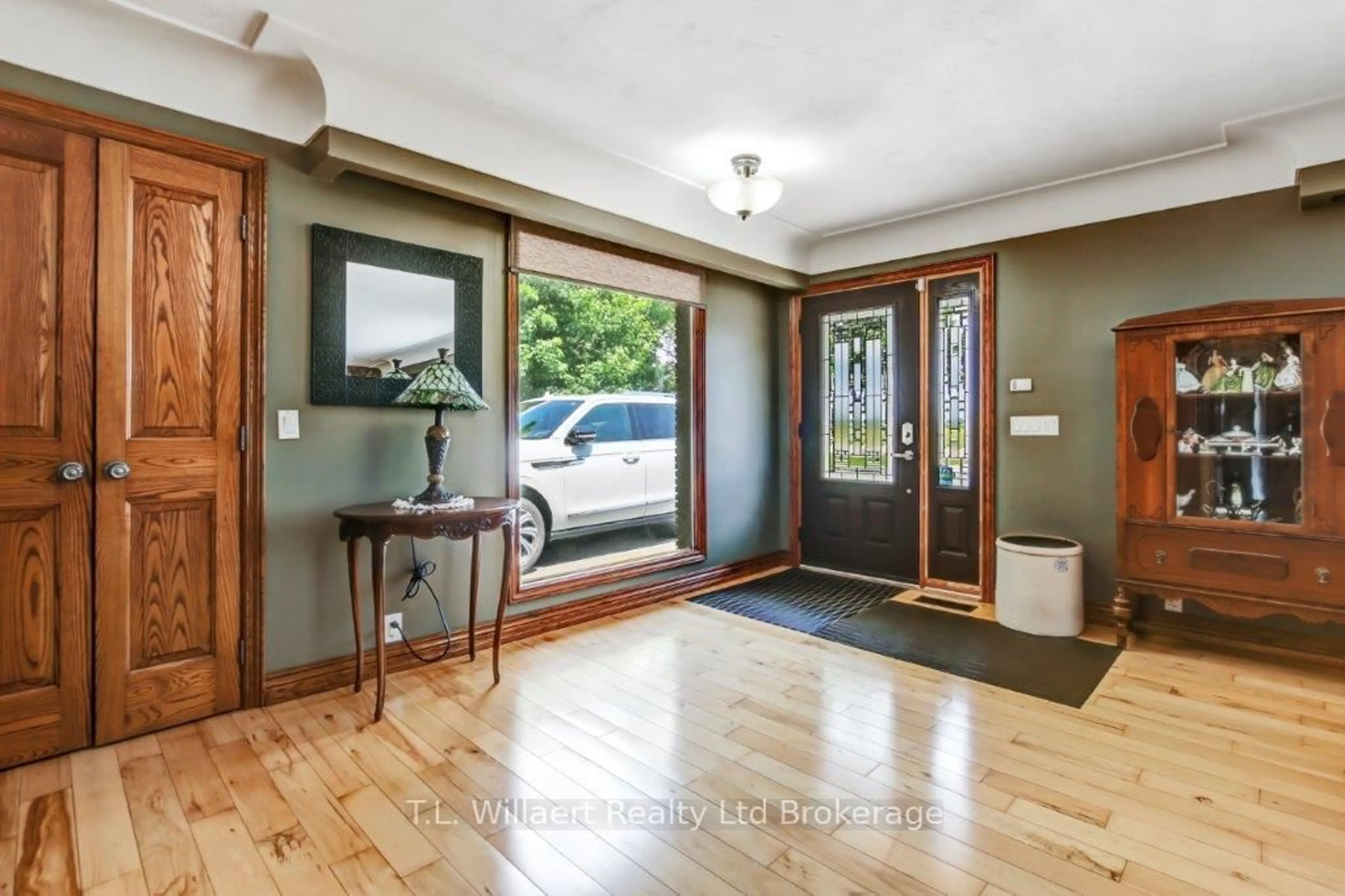 Indoor entryway for 292321 Culloden Line, South-West Oxford Ontario N0L 1C0