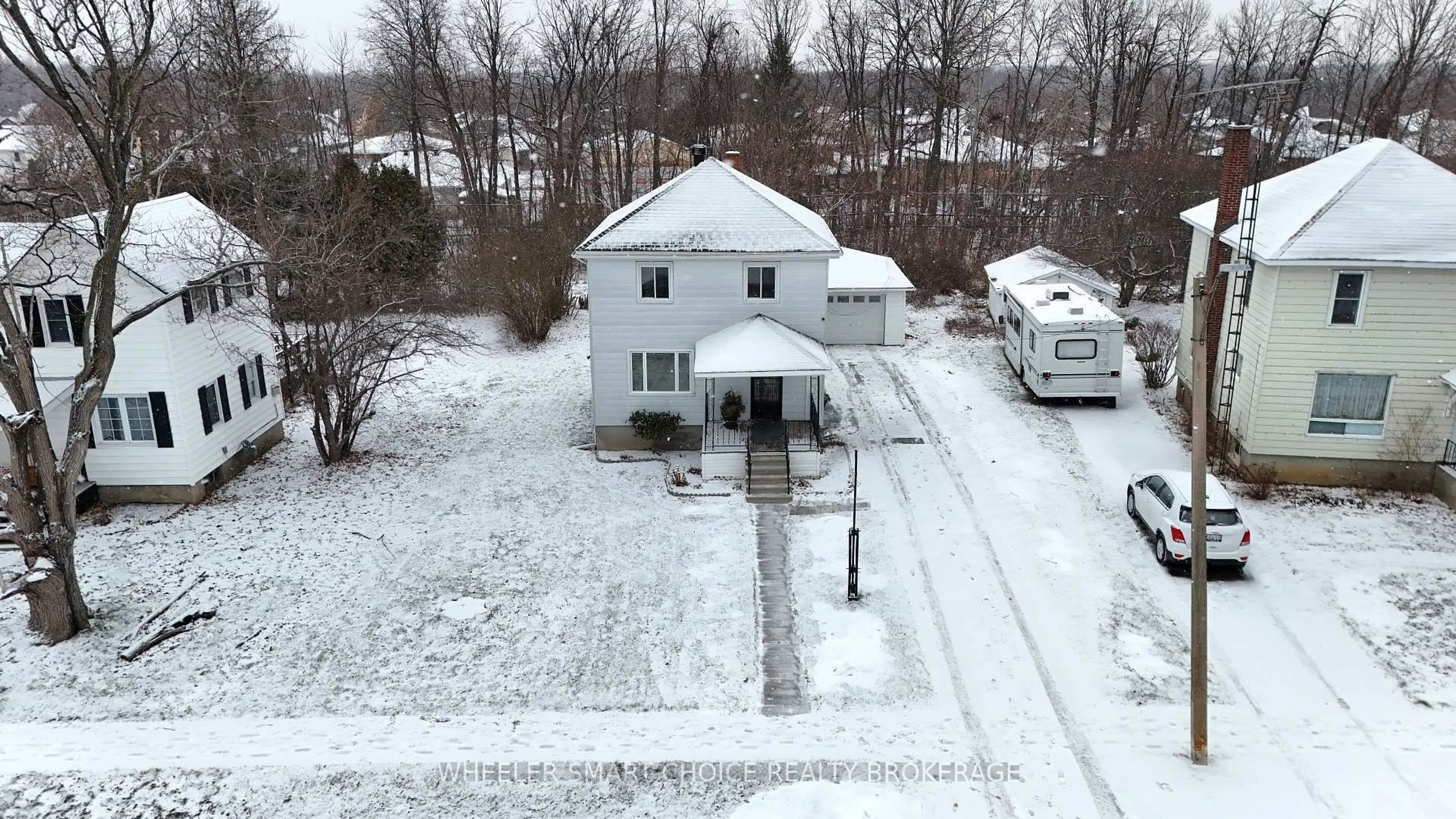 A pic from outside/outdoor area/front of a property/back of a property/a pic from drone, street for 14 Saunders Ave, South Stormont Ontario K0C 1P0