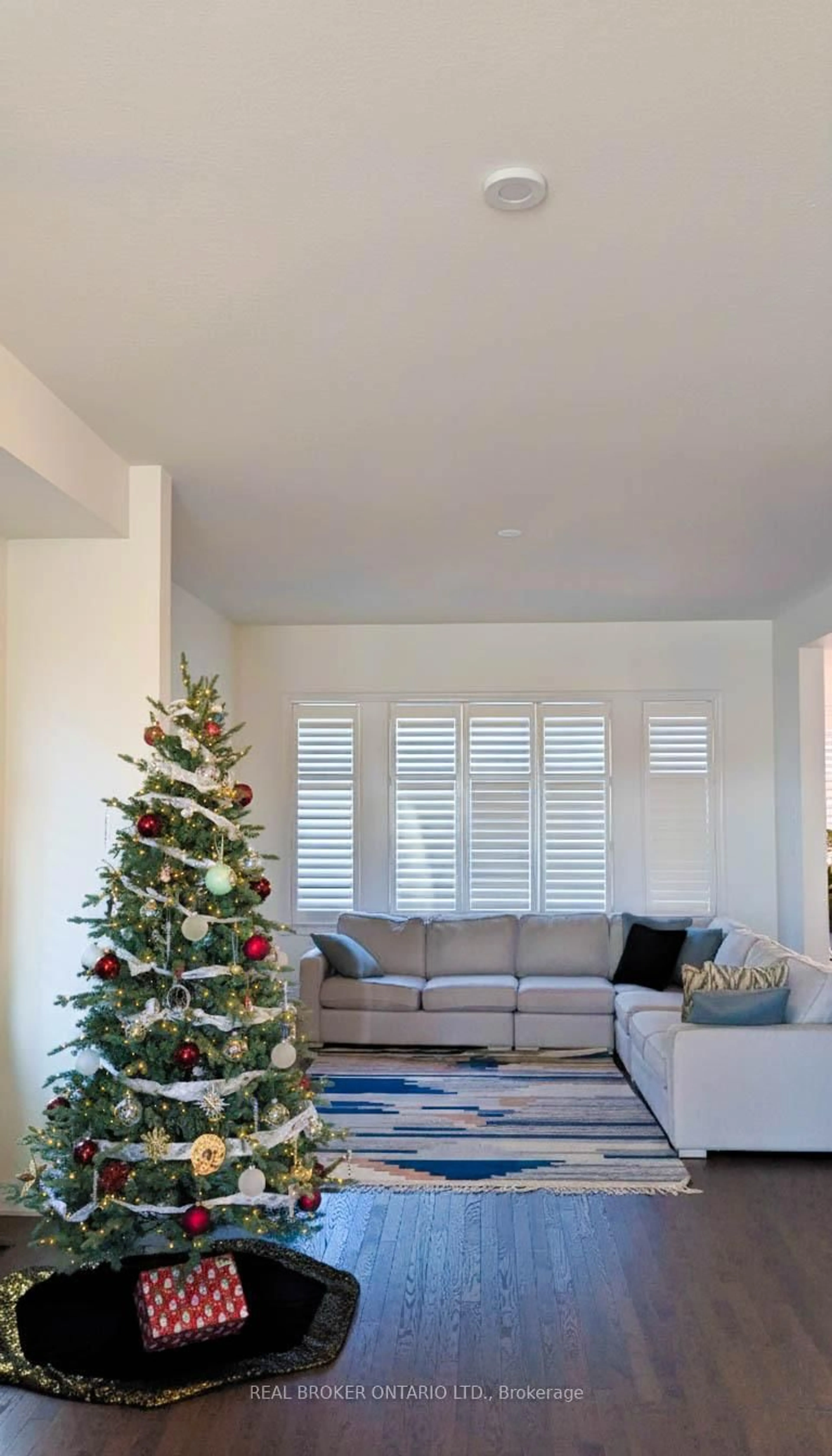 Living room with furniture, unknown for 206 Carriage Way, Waterloo Ontario N2K 0C6