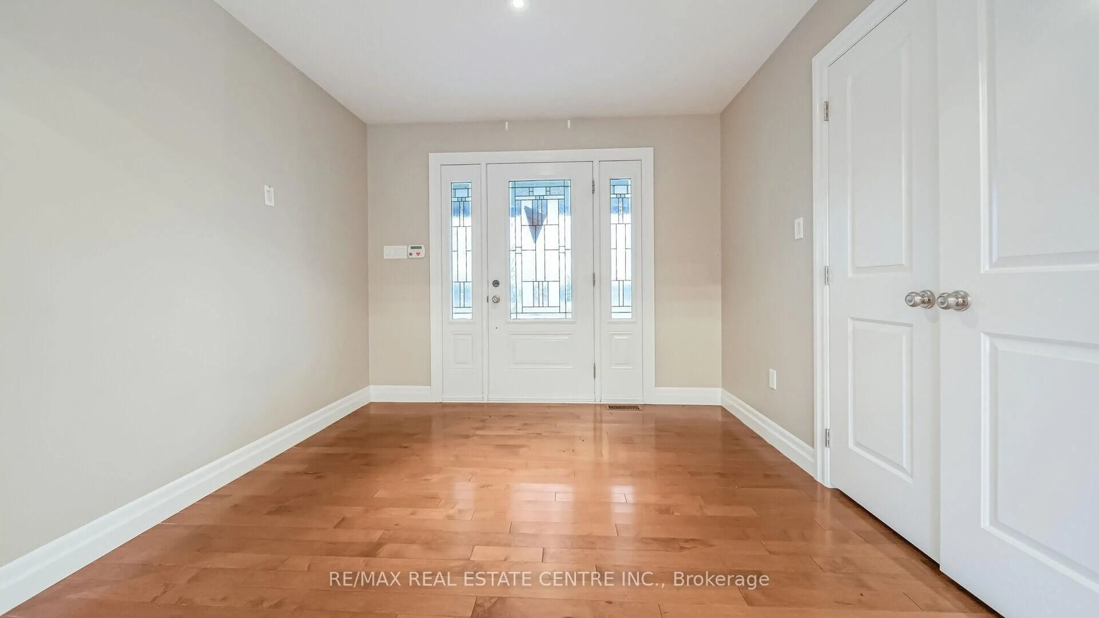 A pic of a room for 294288 8th Line, Amaranth Ontario L9W 0J8