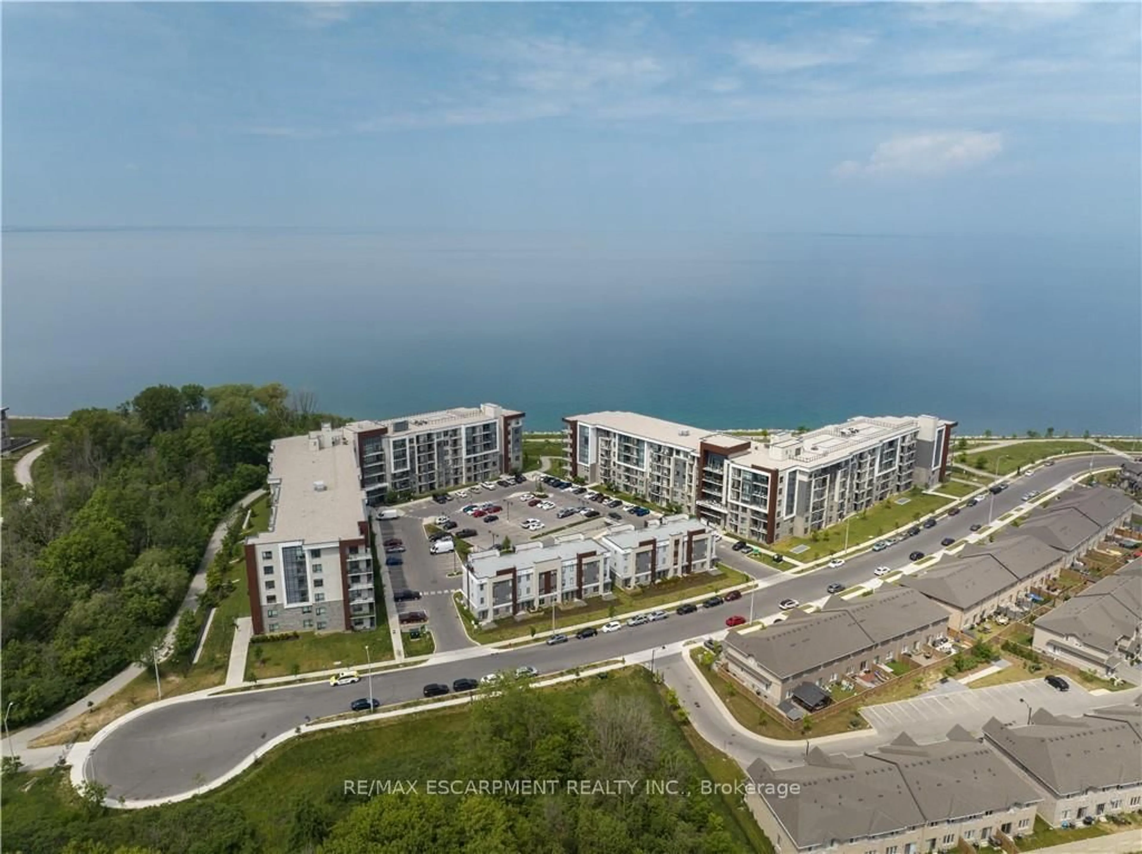 A pic from outside/outdoor area/front of a property/back of a property/a pic from drone, water/lake/river/ocean view for 101 Shoreview Pl #434, Hamilton Ontario L8E 0K2