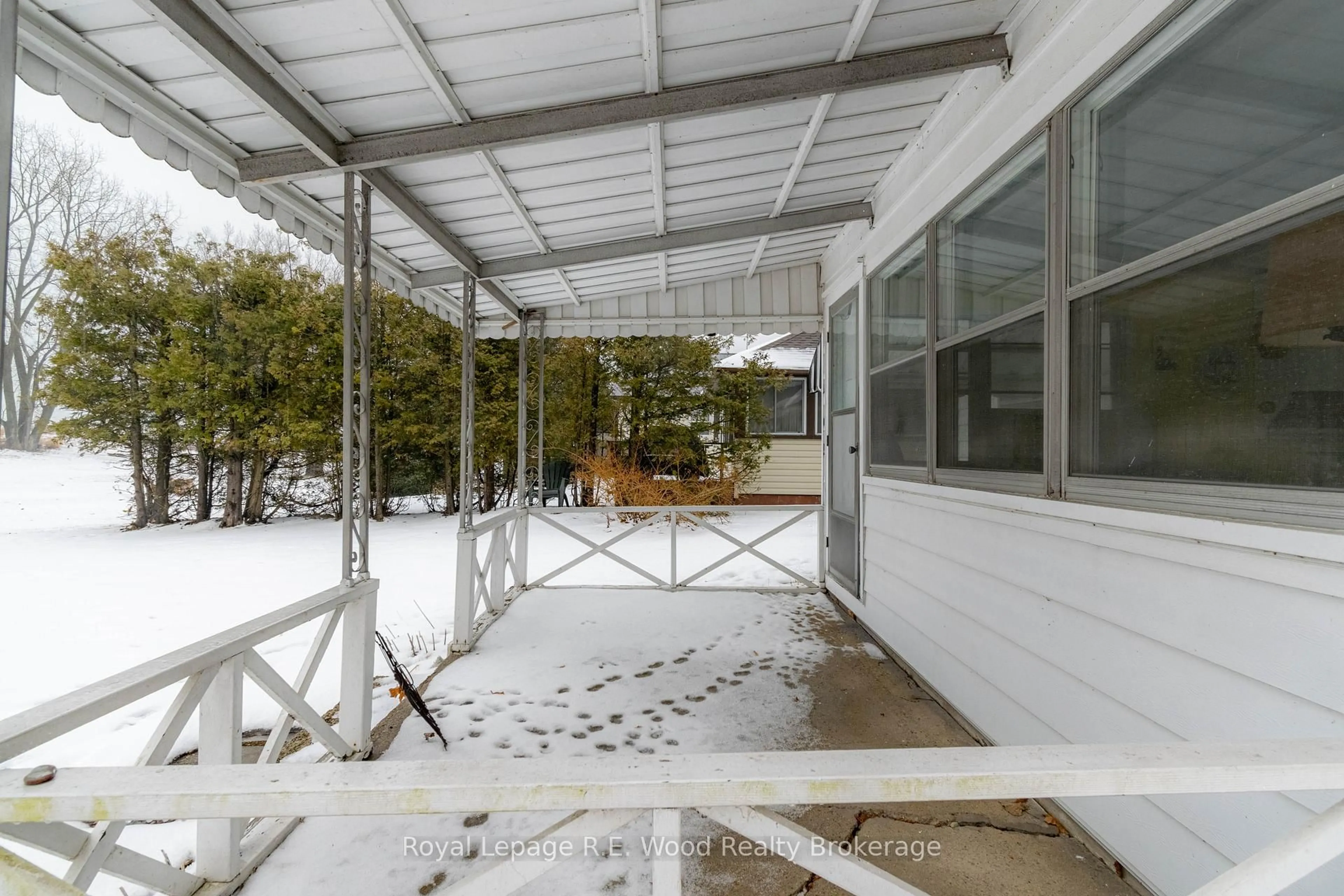 Patio, unknown for 4 Jenny Wren Lane, Norfolk Ontario N0E 1T0