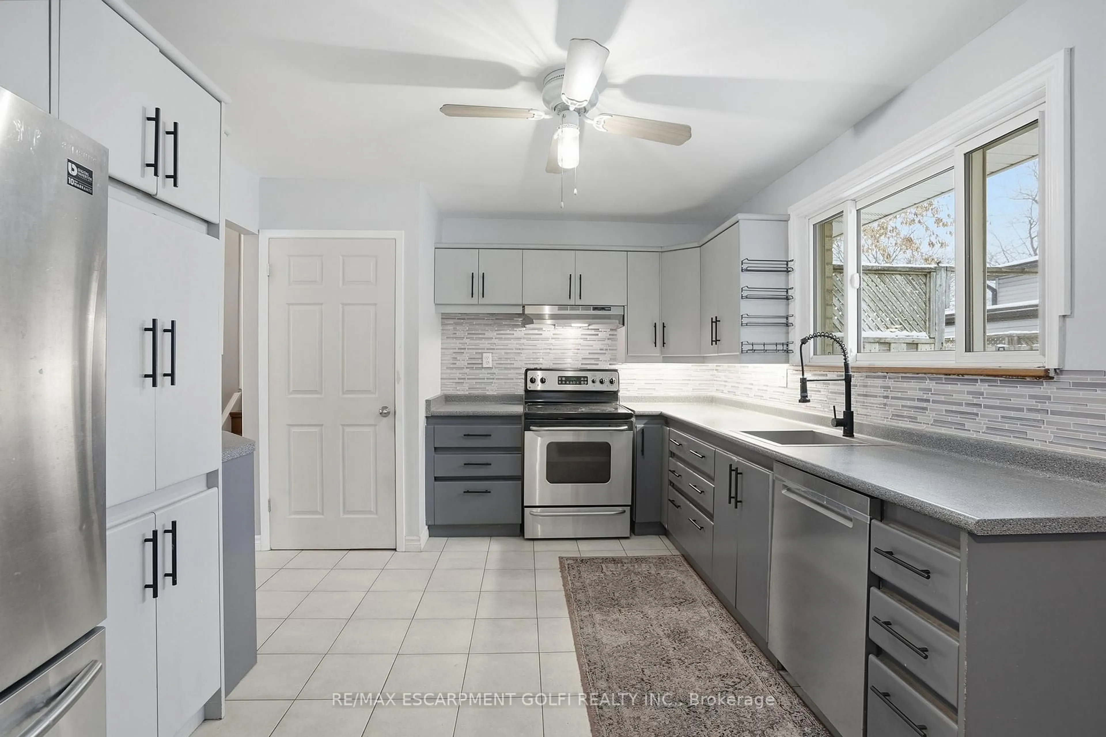 Unknown for 83 Rand St, Hamilton Ontario L8J 1A5