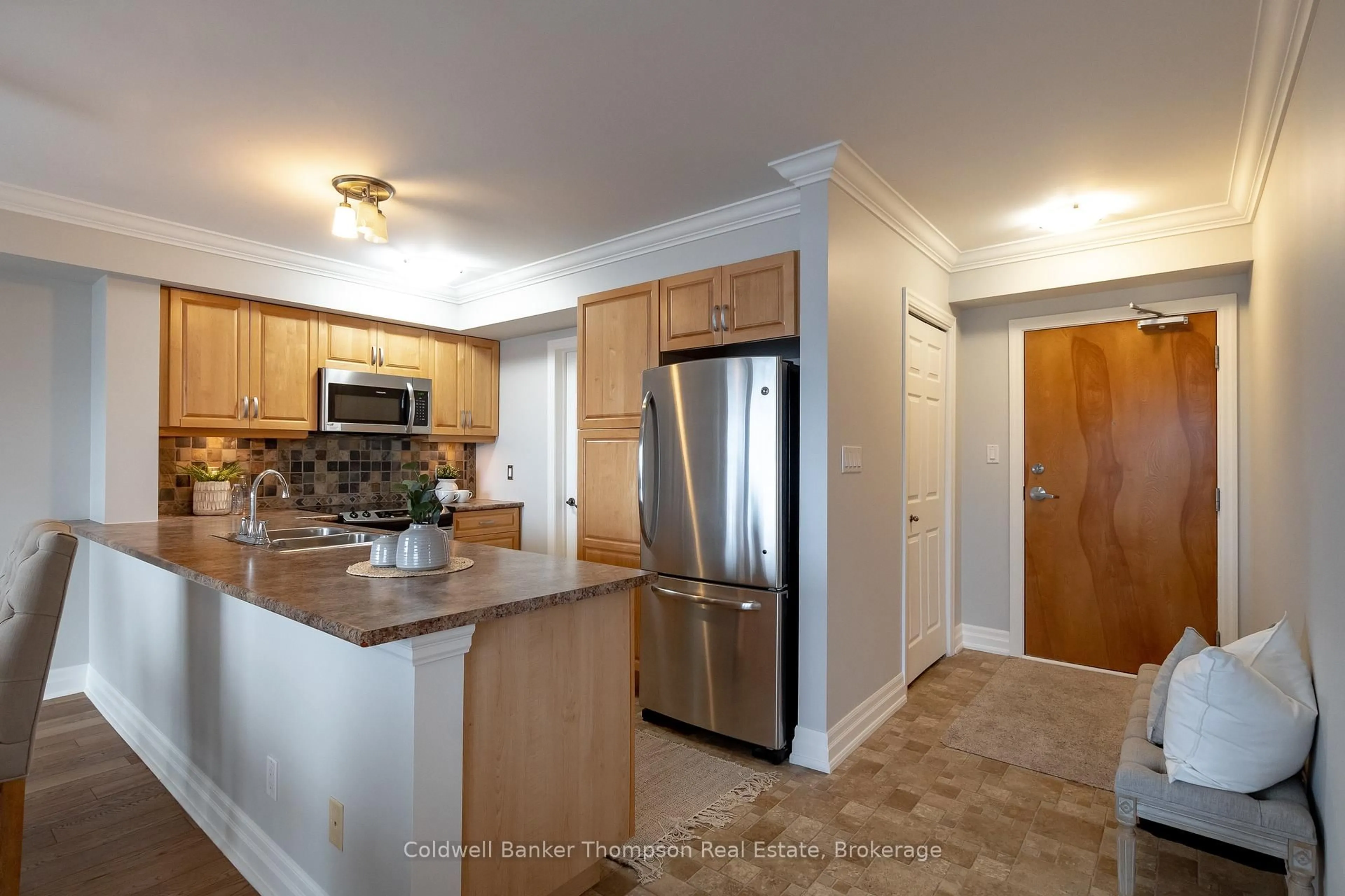 Standard kitchen, unknown for 26 Dairy Lane #405, Huntsville Ontario P1H 0A4