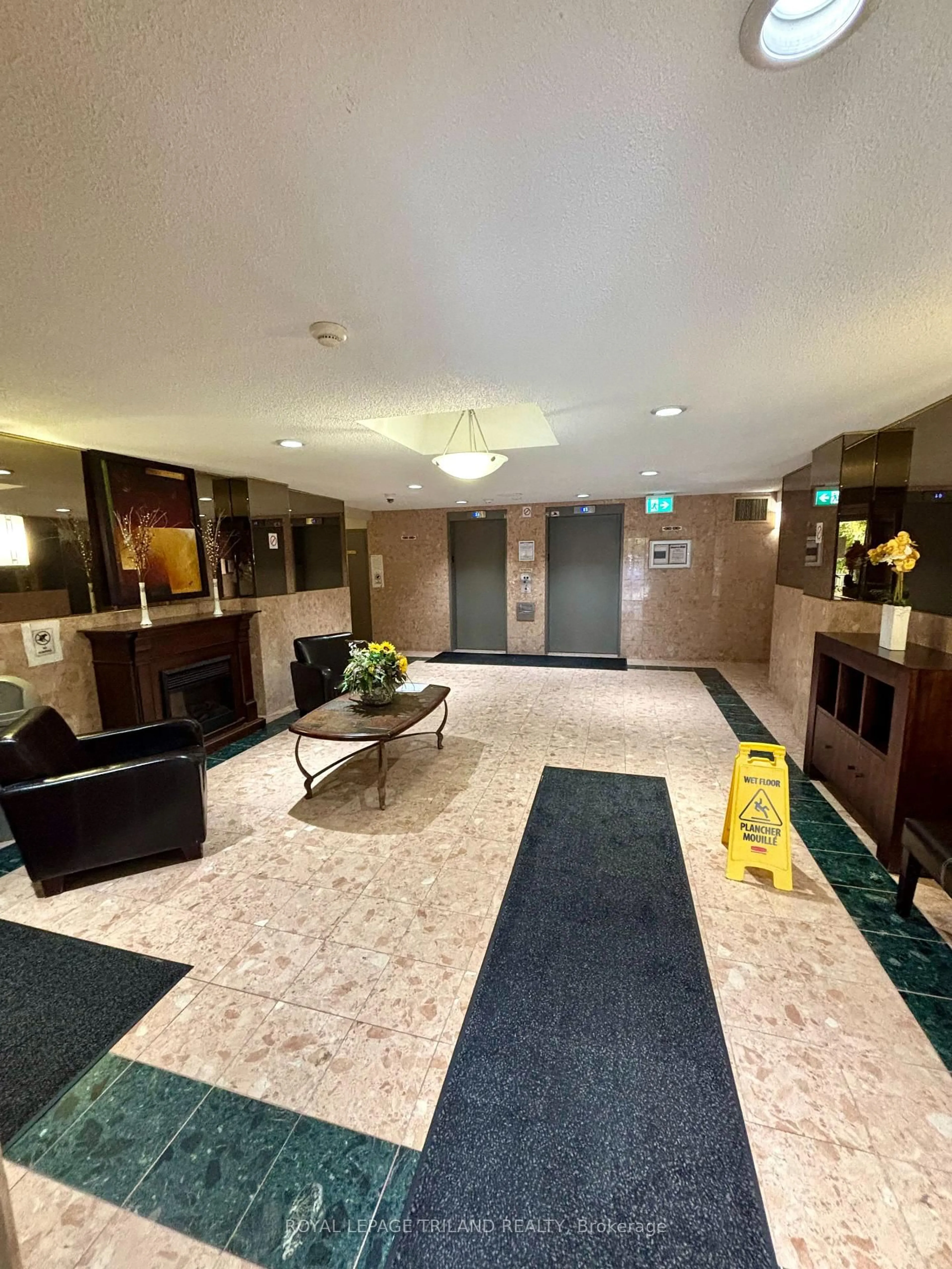 Lobby for 95 Baseline Rd #507, London South Ontario N6J 4X3