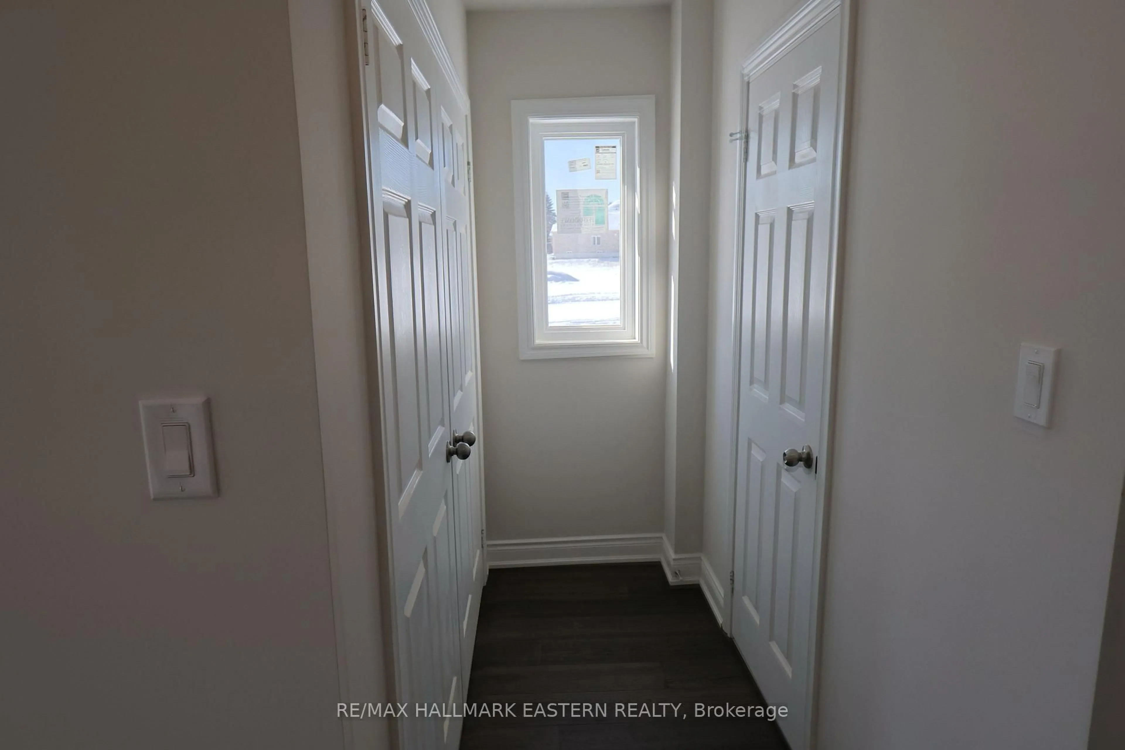 Indoor entryway for 35 COLDBROOK Dr, Cavan Monaghan Ontario L0A 1G0