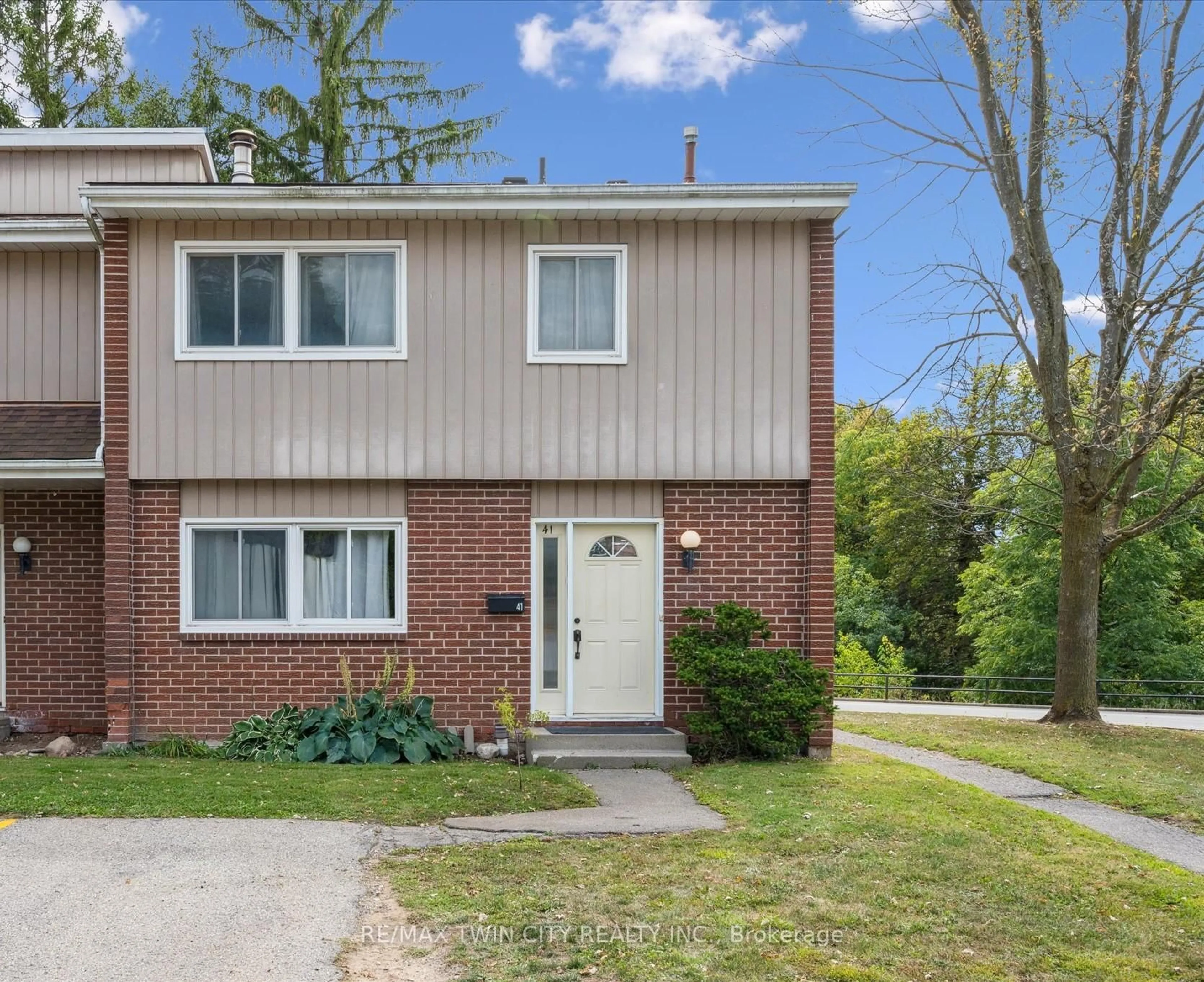 Home with brick exterior material, street for 121 University Ave #41, Waterloo Ontario N2J 4J1