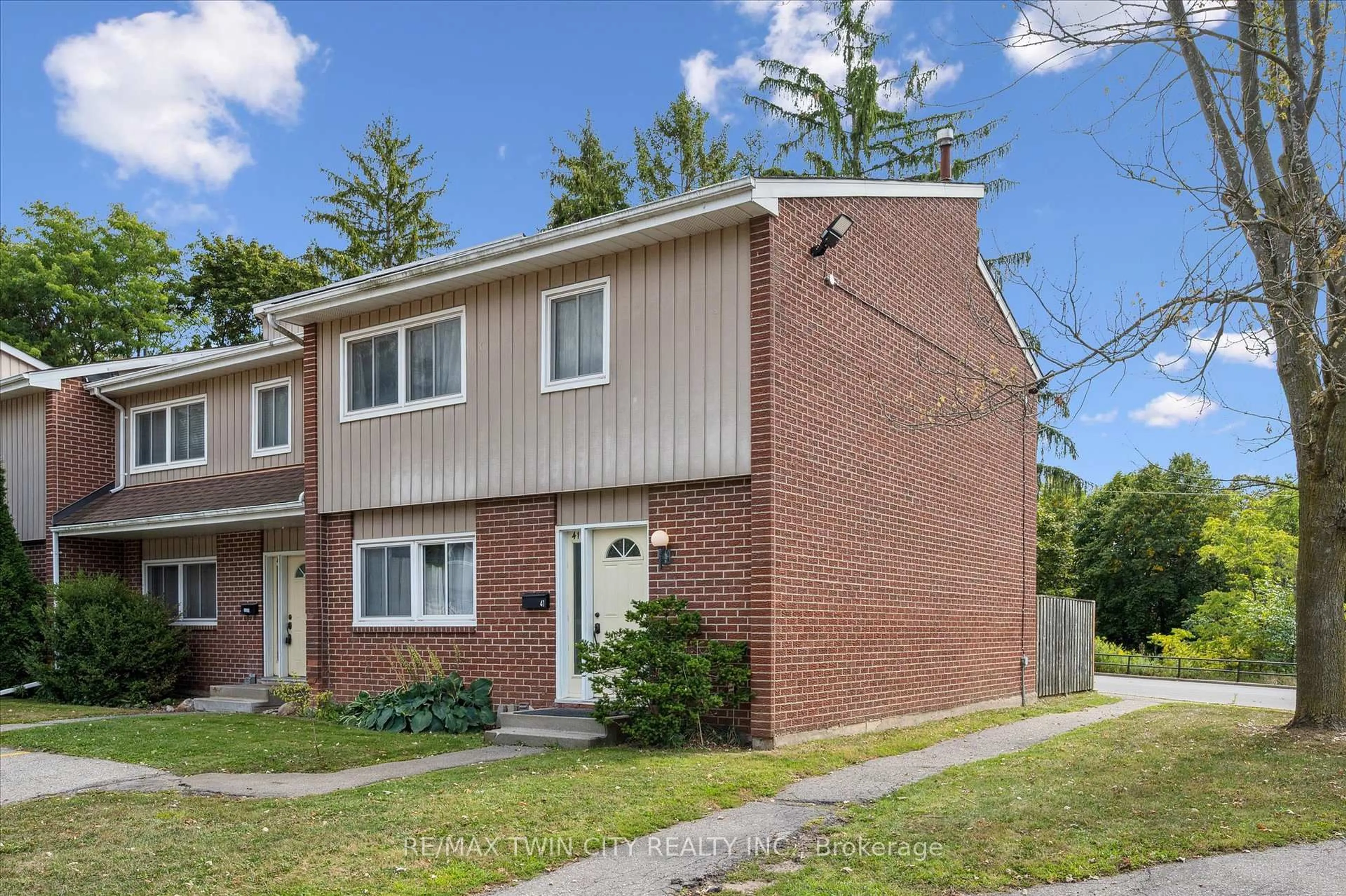Home with brick exterior material, street for 121 University Ave #41, Waterloo Ontario N2J 4J1