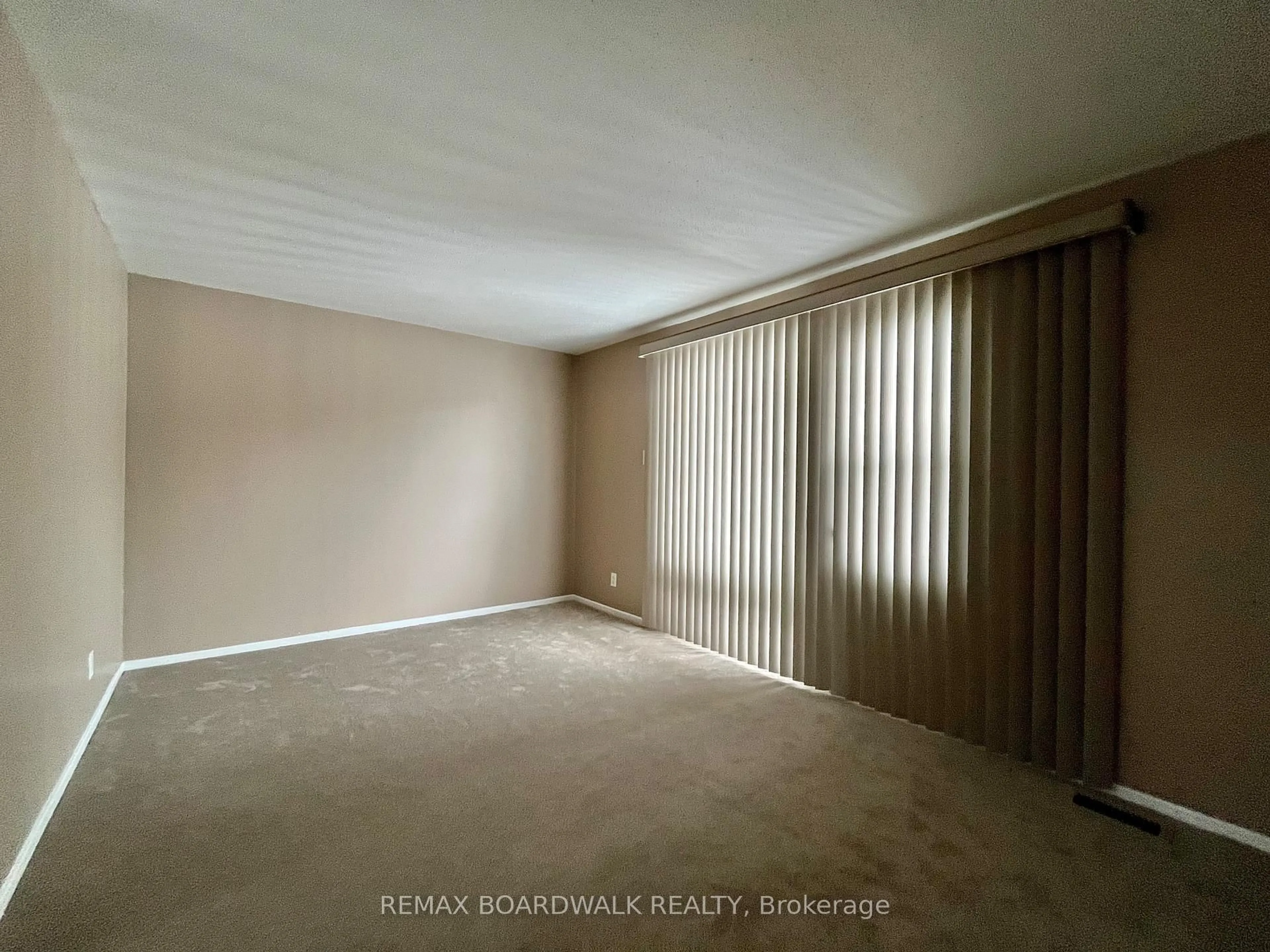 A pic of a room for 53J Sumac St, Ottawa Ontario K1J 7T7