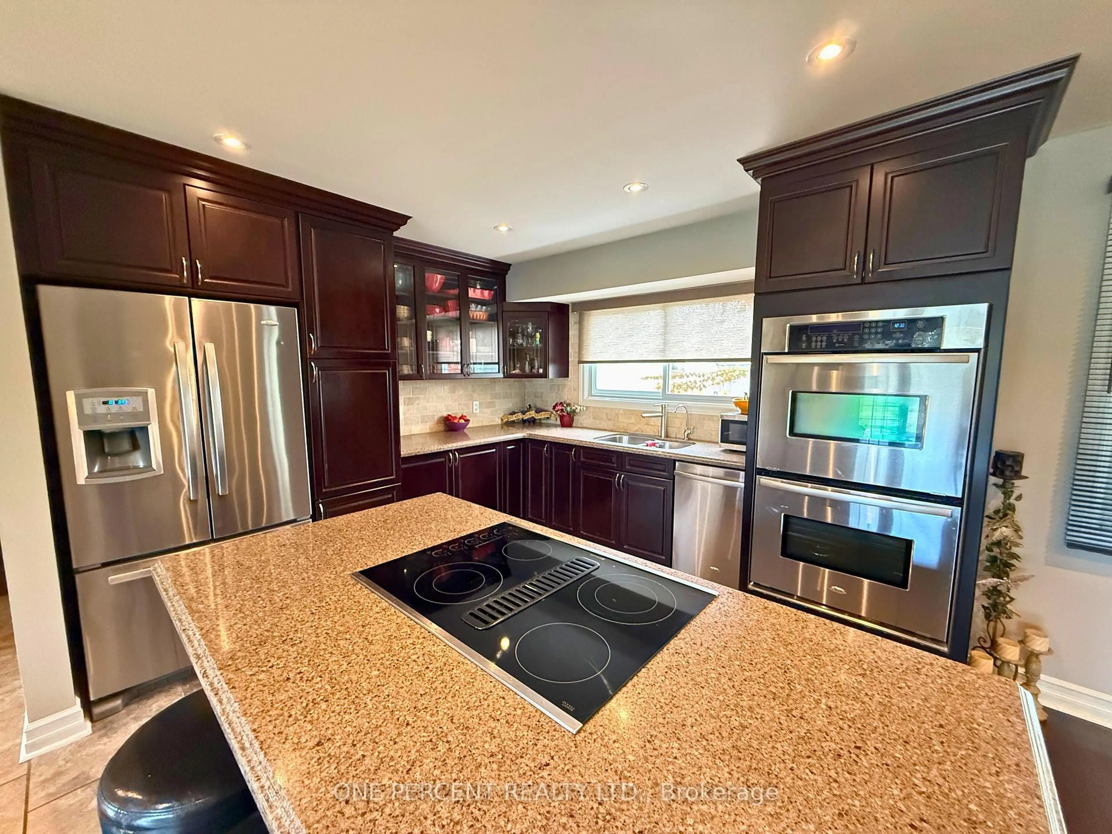 Contemporary kitchen, ceramic/tile floor for 978 Ferndale Ave, Fort Erie Ontario L2A 5S8