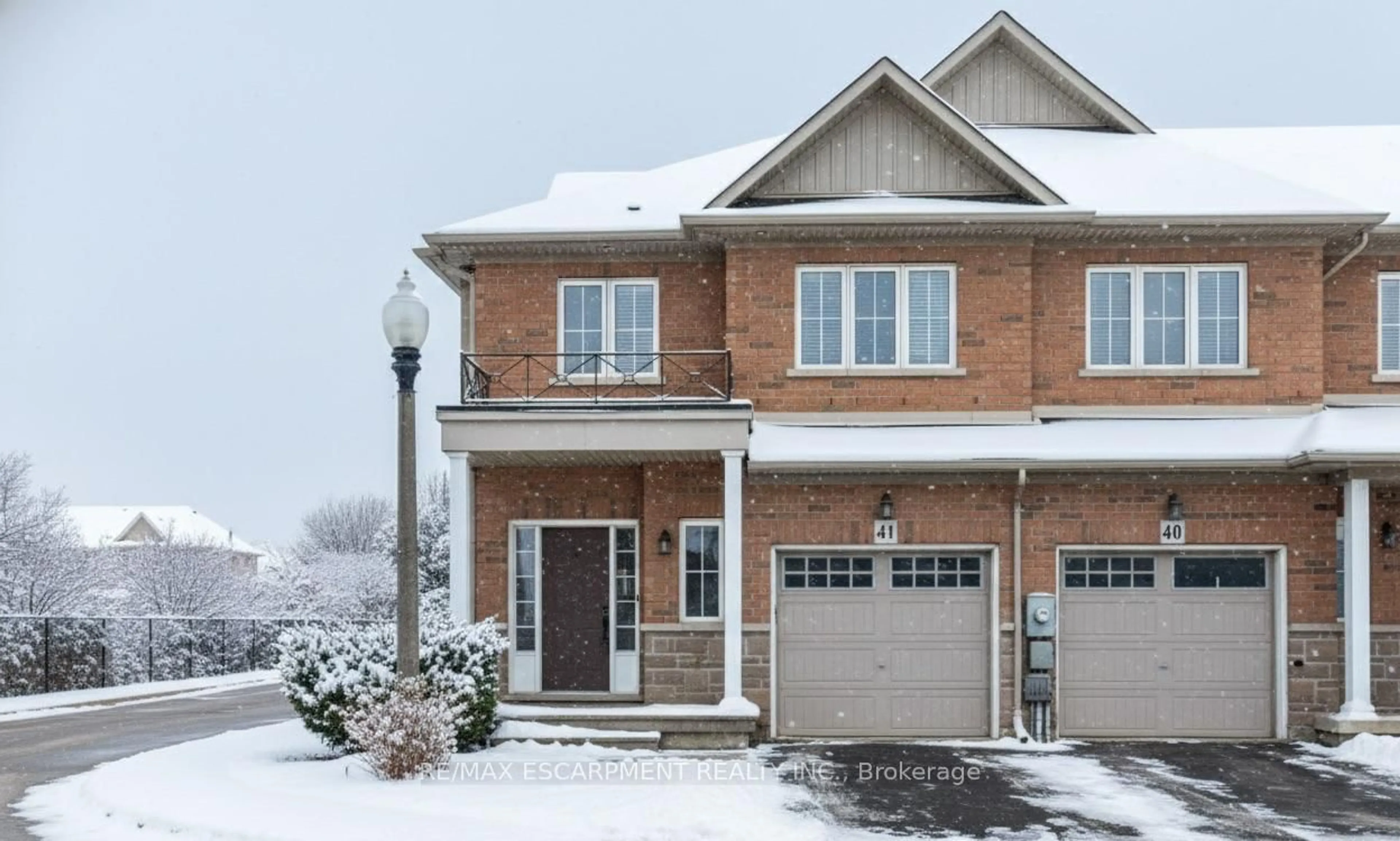 Home with brick exterior material, street for 170 Palacebeach Tr #41, Hamilton Ontario L8E 0H2