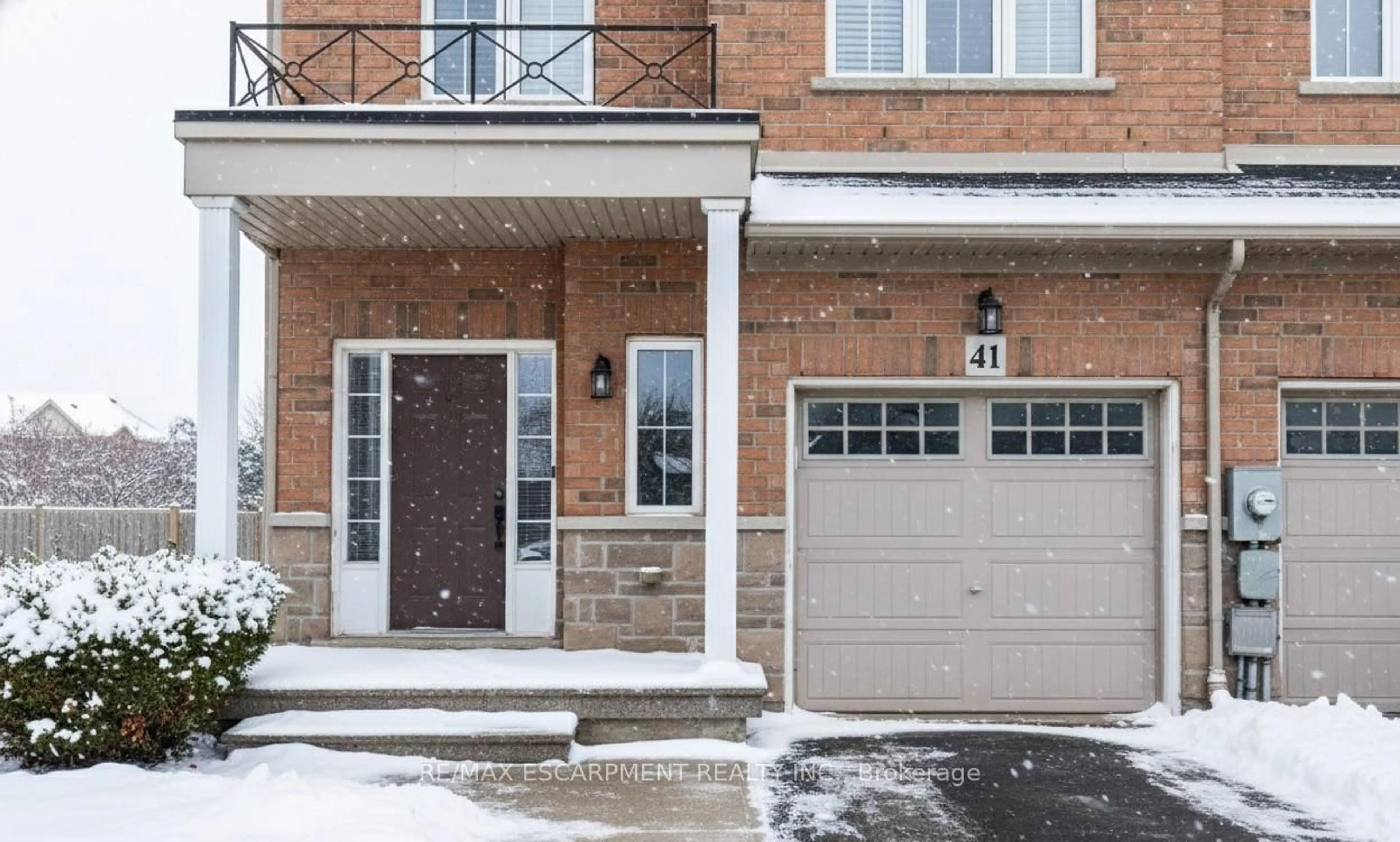Home with brick exterior material, street for 170 Palacebeach Tr #41, Hamilton Ontario L8E 0H2