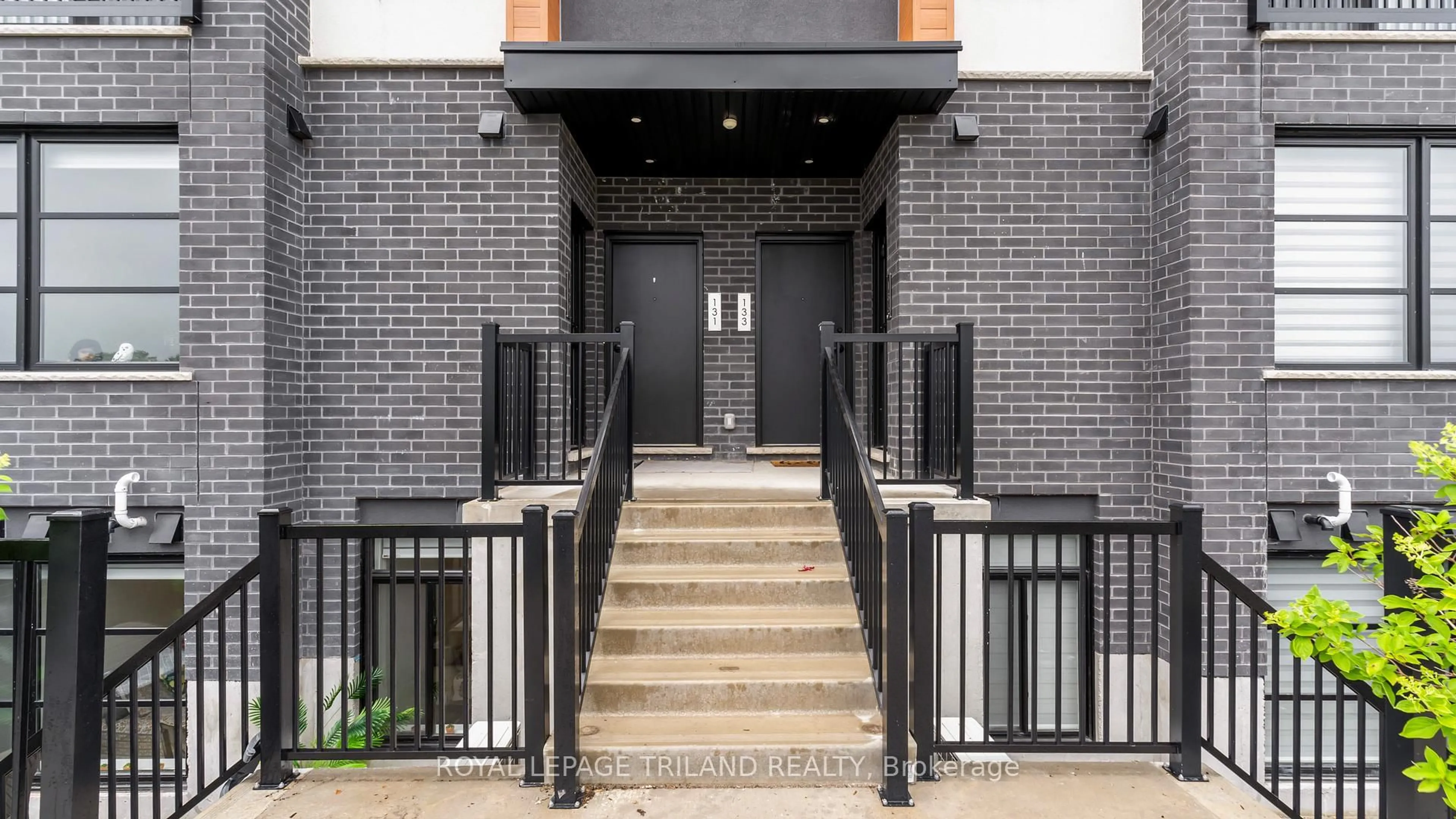 Indoor foyer for 3900 Savoy St #129, London South Ontario N6P 0H9