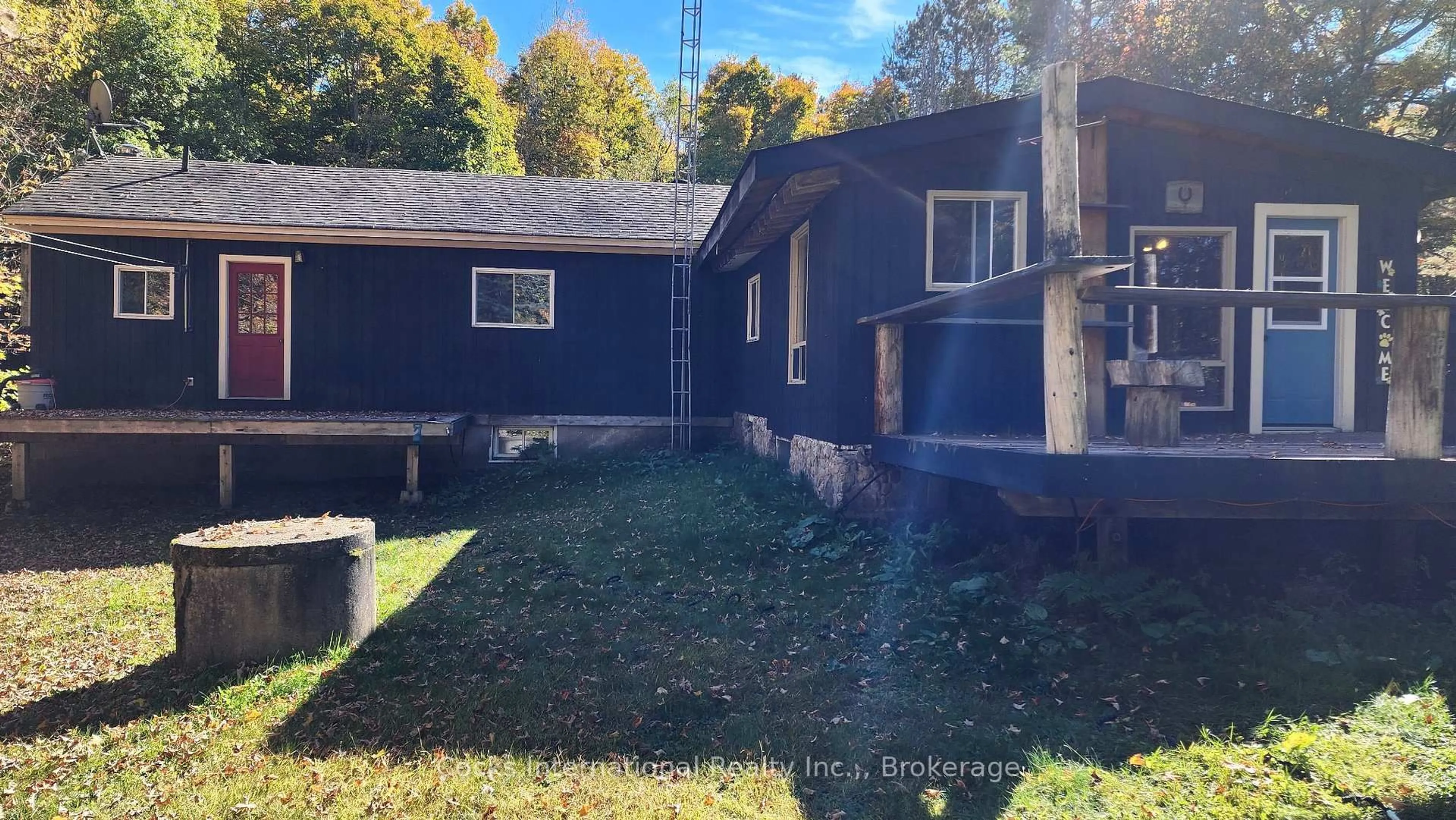 A pic from outside/outdoor area/front of a property/back of a property/a pic from drone, unknown for 205 Lockes Rd, Perry Ontario P0A 1R0