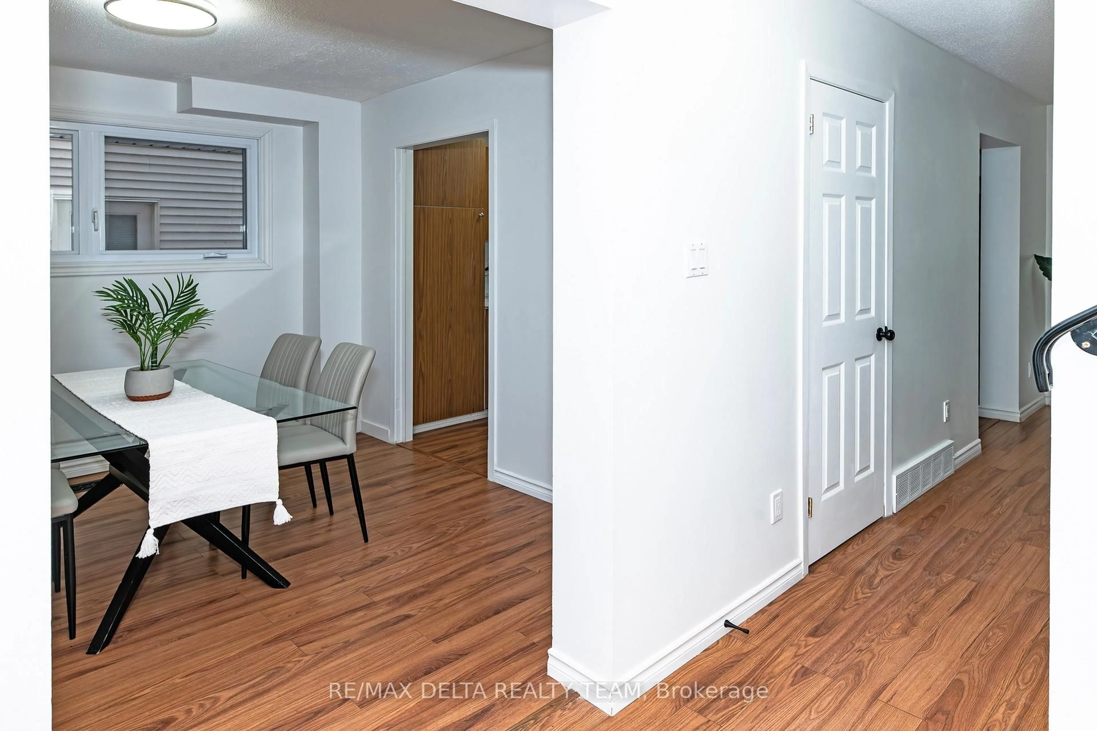 A pic of a room for 785 De Salaberry St, Ottawa Ontario K1J 6Y5