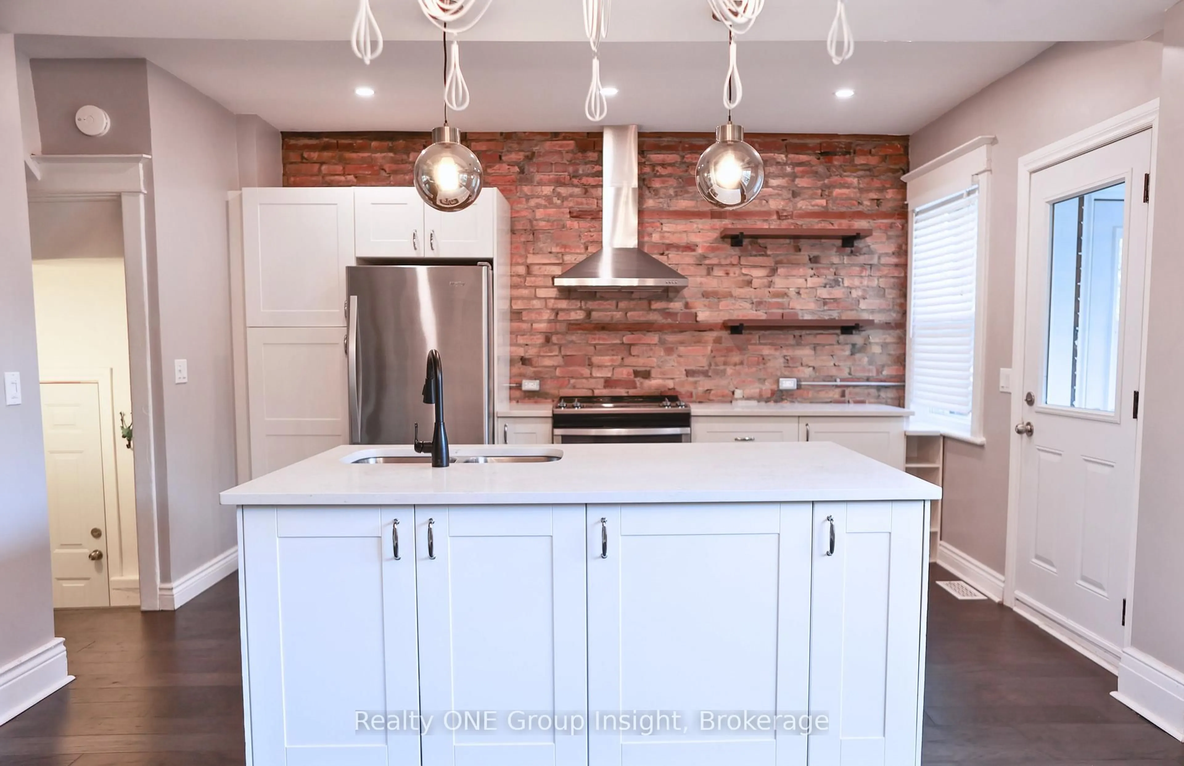 Contemporary kitchen, unknown for 451 King William St, Hamilton Ontario L8L 1R1