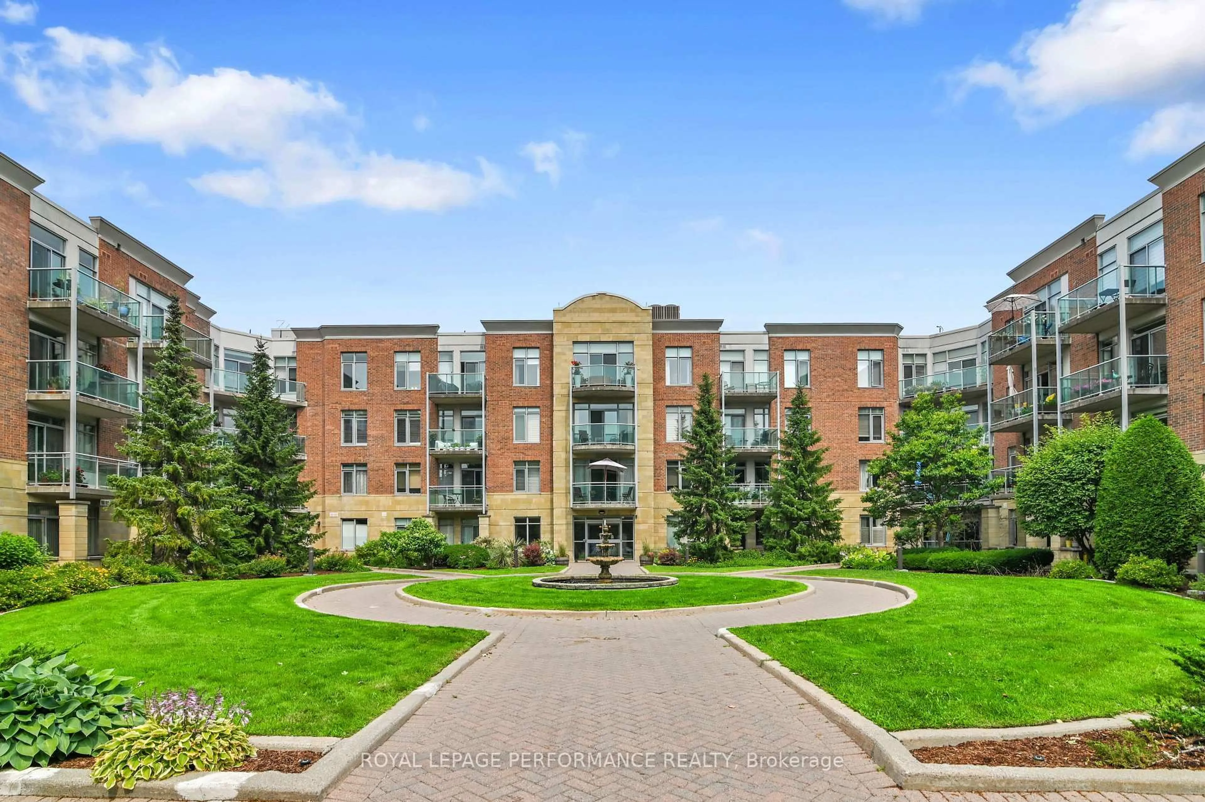 A pic from outside/outdoor area/front of a property/back of a property/a pic from drone, building for 205 Bolton St #229, Ottawa Ontario K1N 1K7