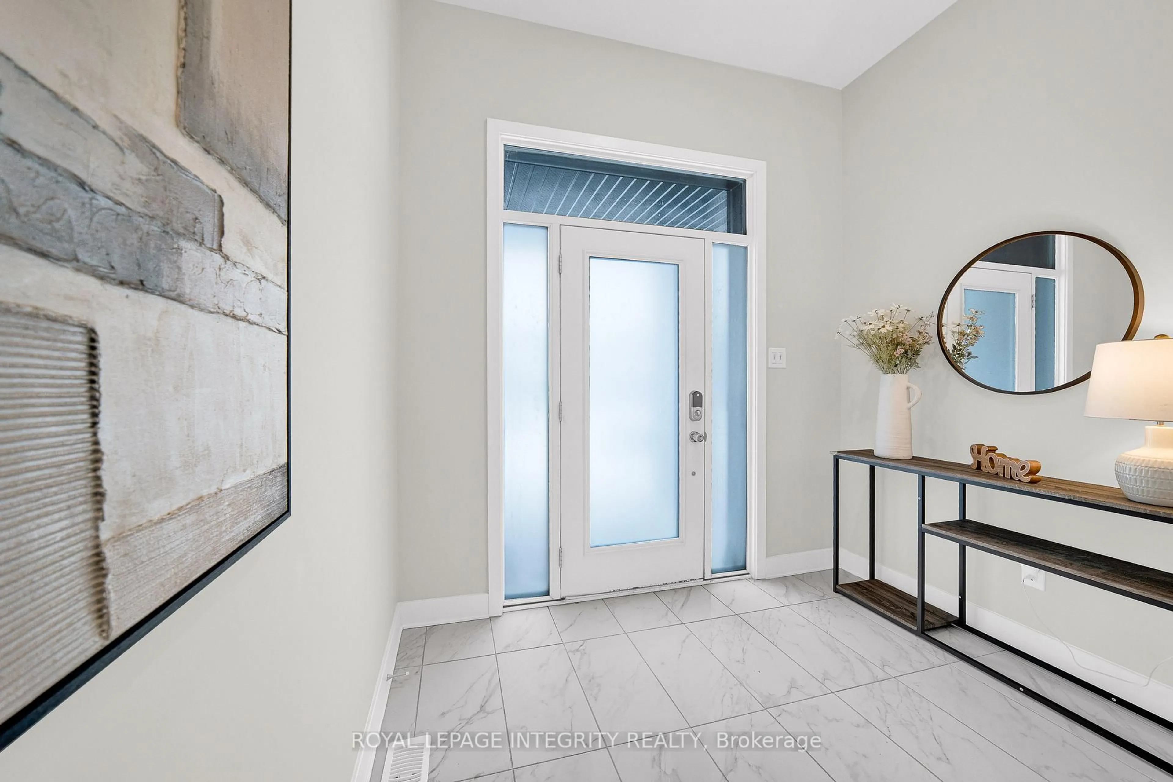 Indoor entryway for 1078 Lunar Glow Cres, Ottawa Ontario K4M 0J8