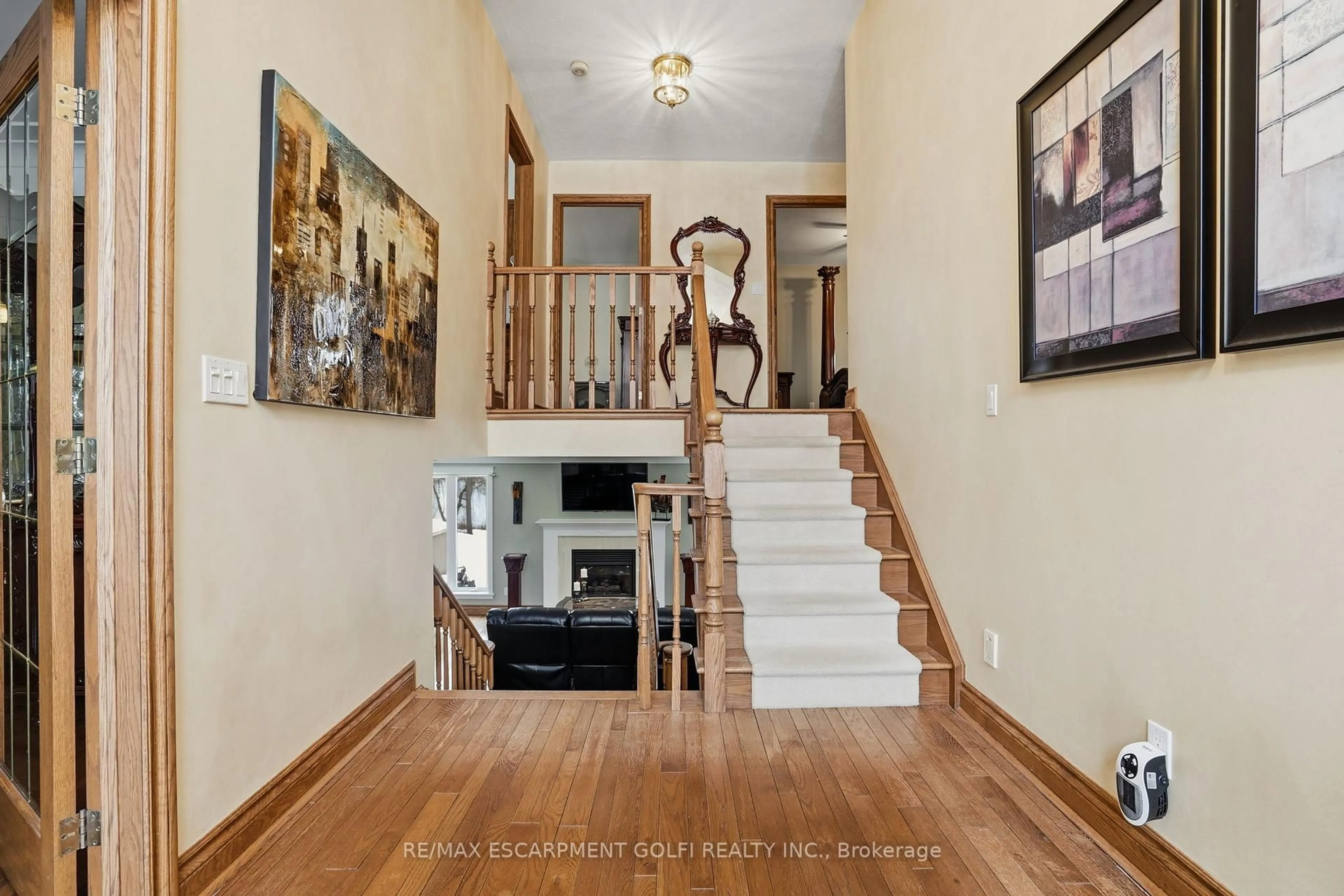 Unknown for 9 Lamb Crt, Haldimand Ontario N3W 1E2