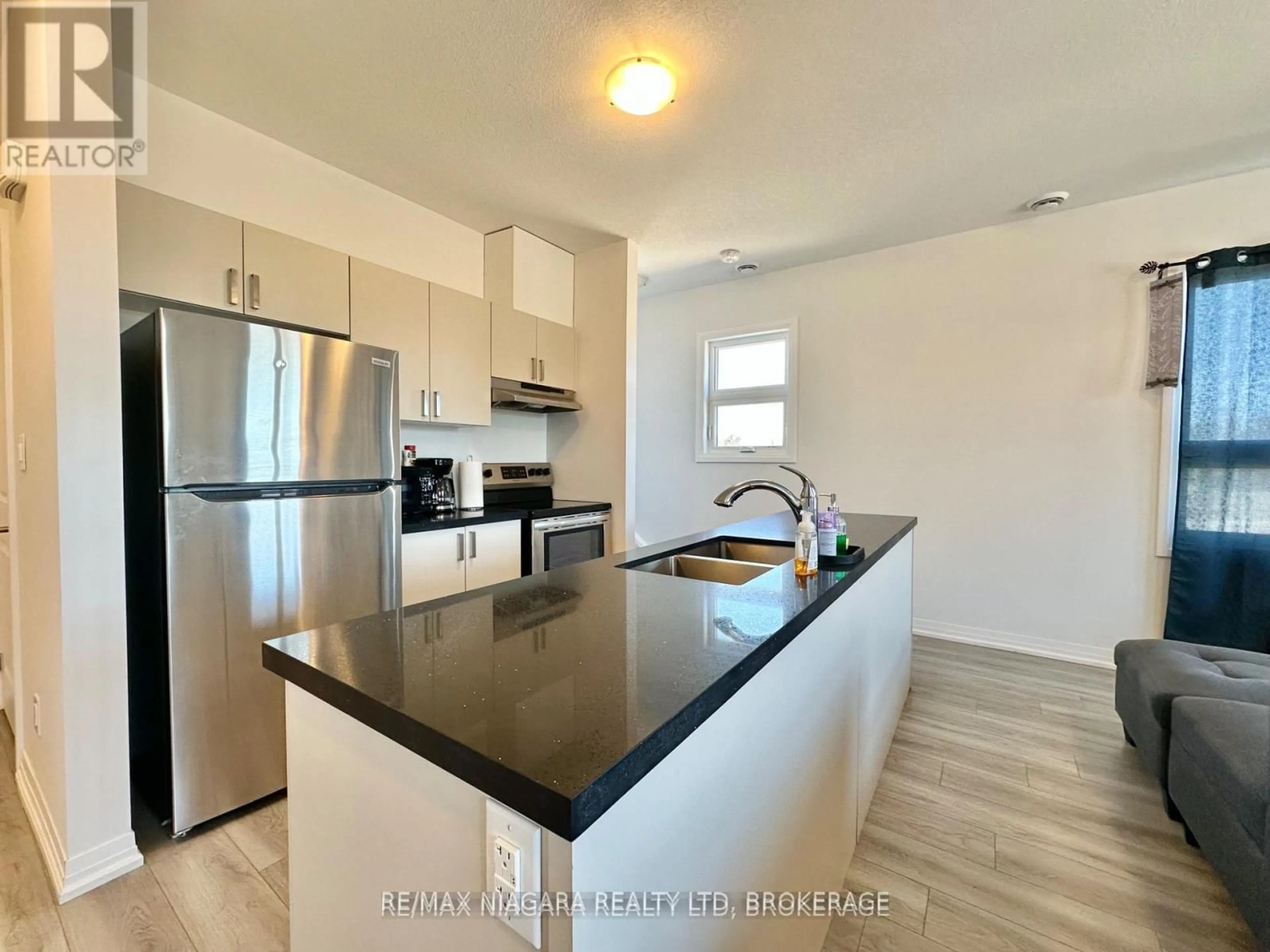 Open concept kitchen, unknown for 6705 Cropp St #43, Niagara Falls Ontario L2E 0C1