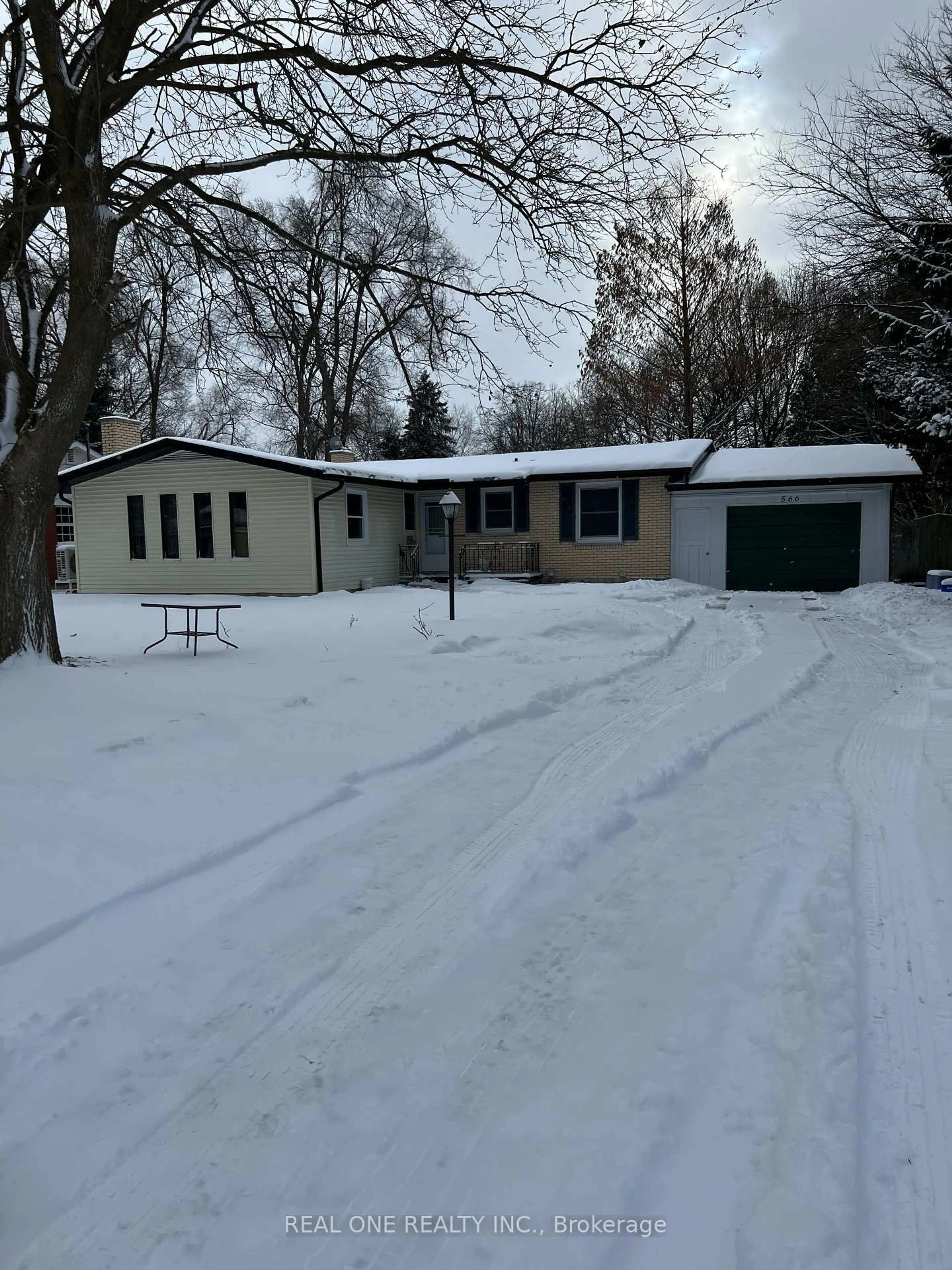 Unknown for 566 Middlewoods Dr, London North Ontario N6G 1W4