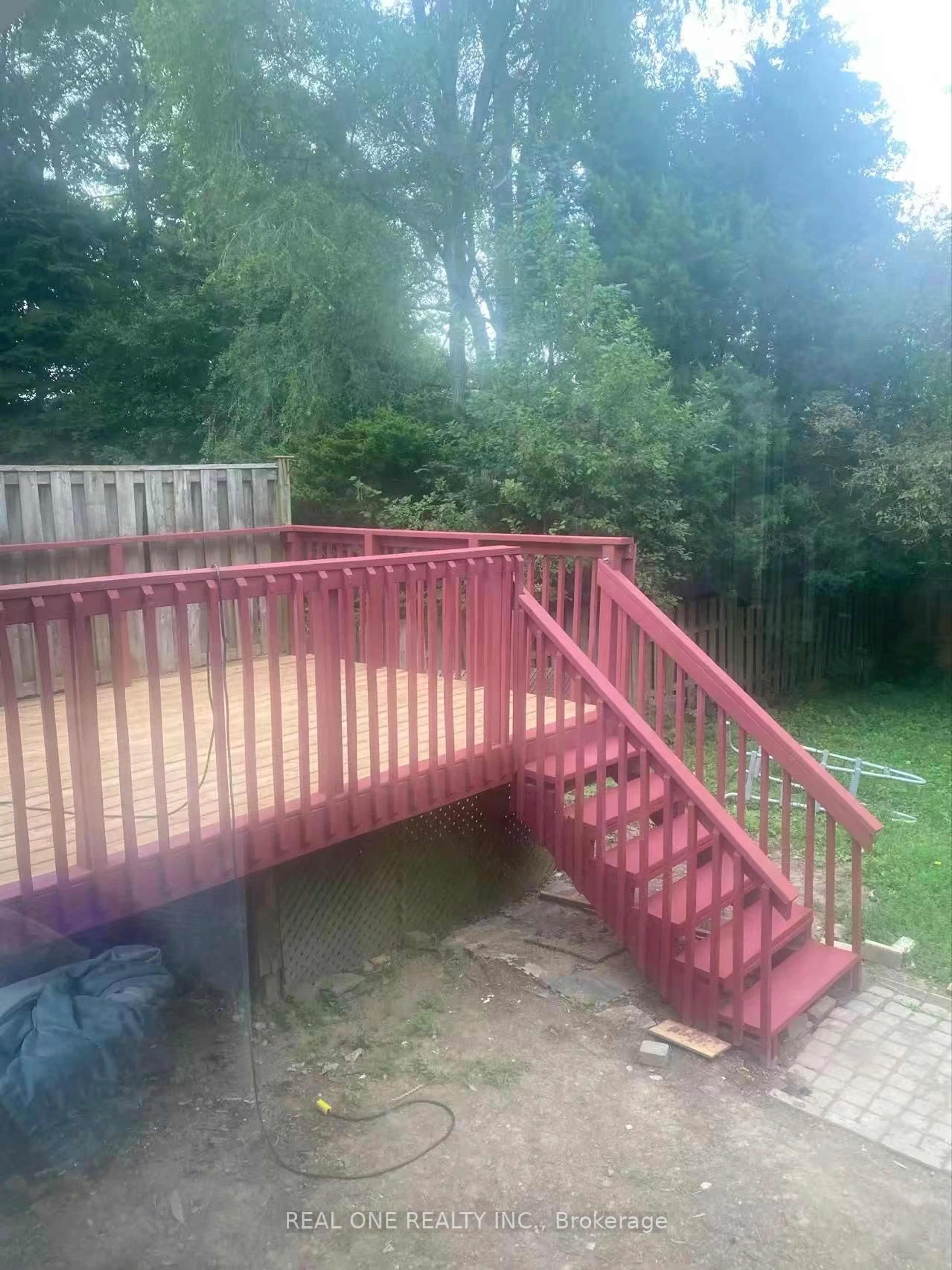Stairs for 566 Middlewoods Dr, London North Ontario N6G 1W4