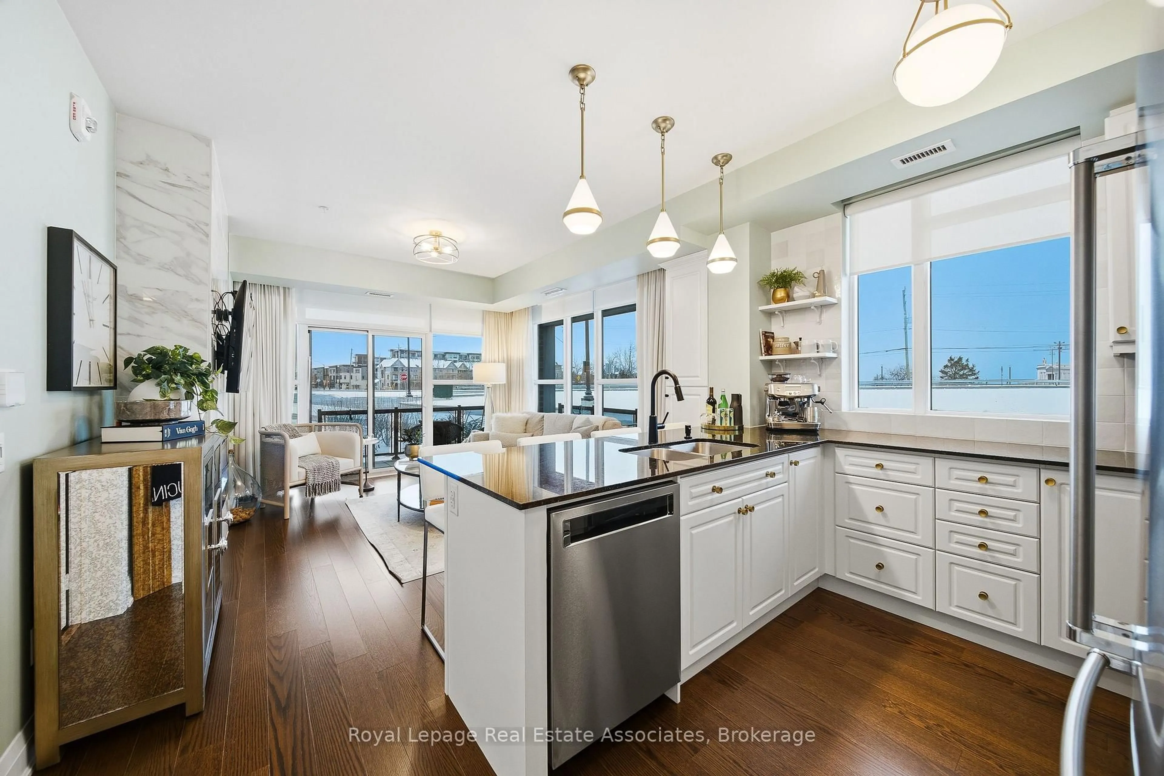 Open concept kitchen, unknown for 16 Concord Pl #112, Grimsby Ontario L3M 0J1