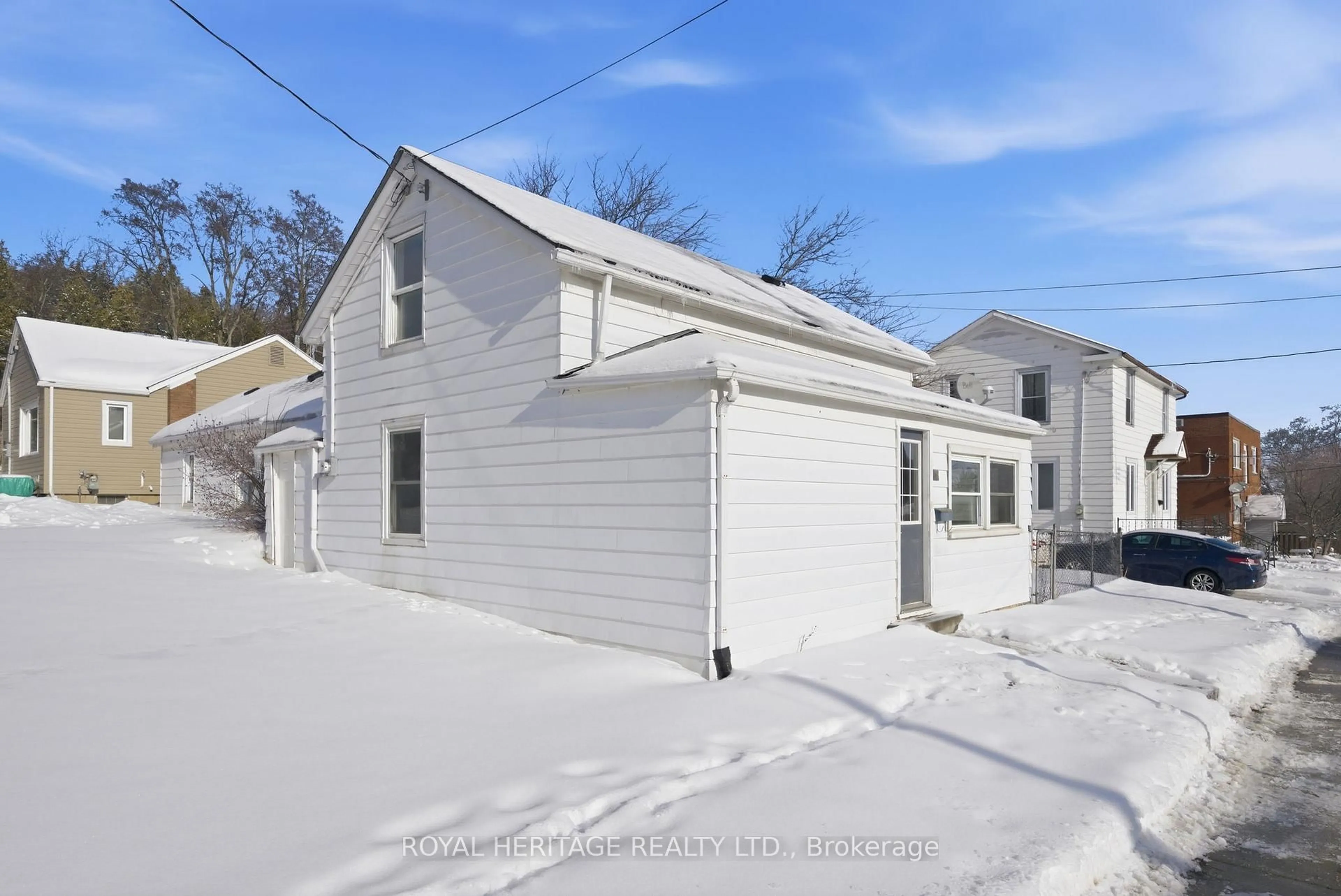 Unknown for 18 Spring St, Quinte West Ontario K8V 3Y5