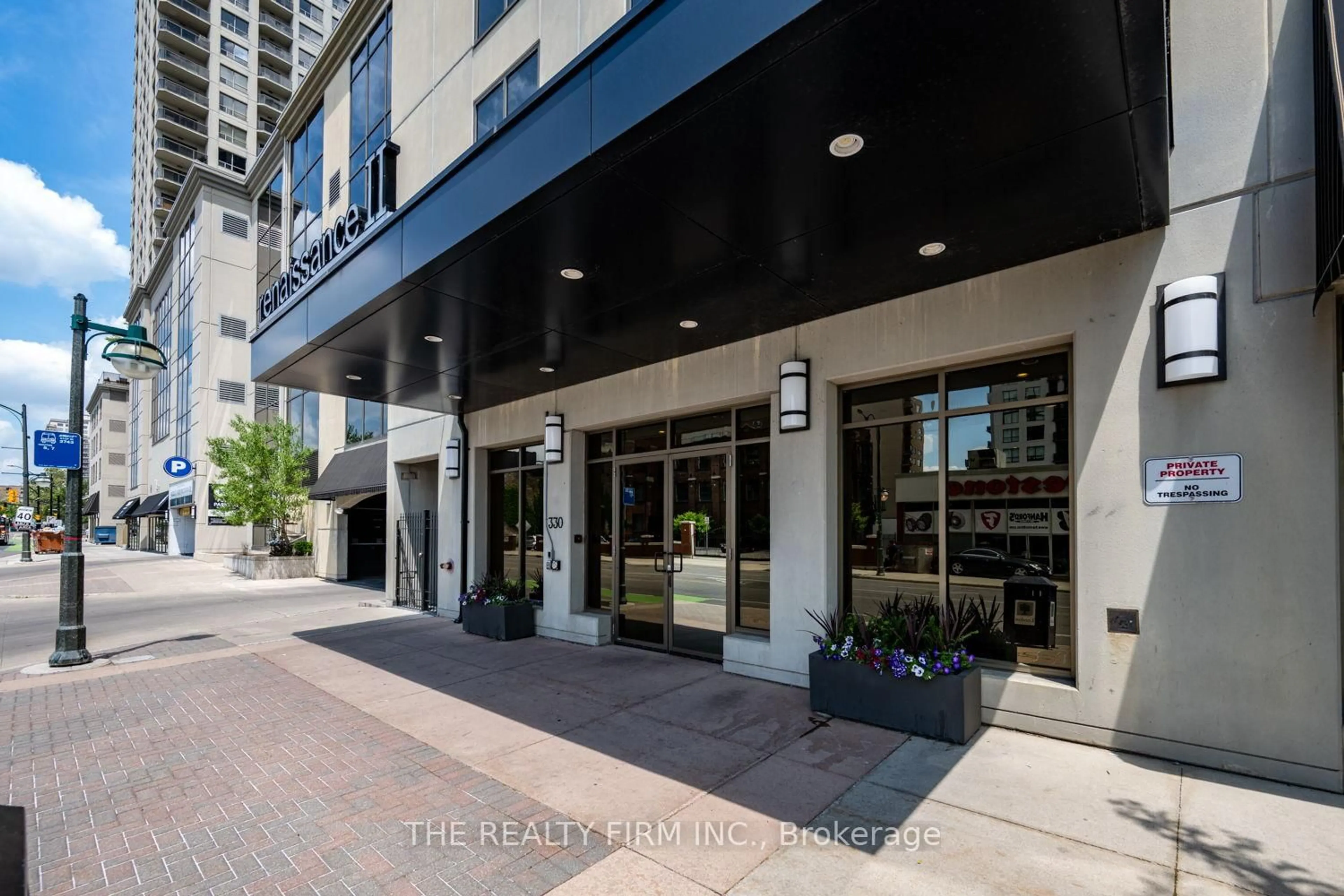 Unknown for 330 Ridout St #803, London East Ontario N6A 0A7