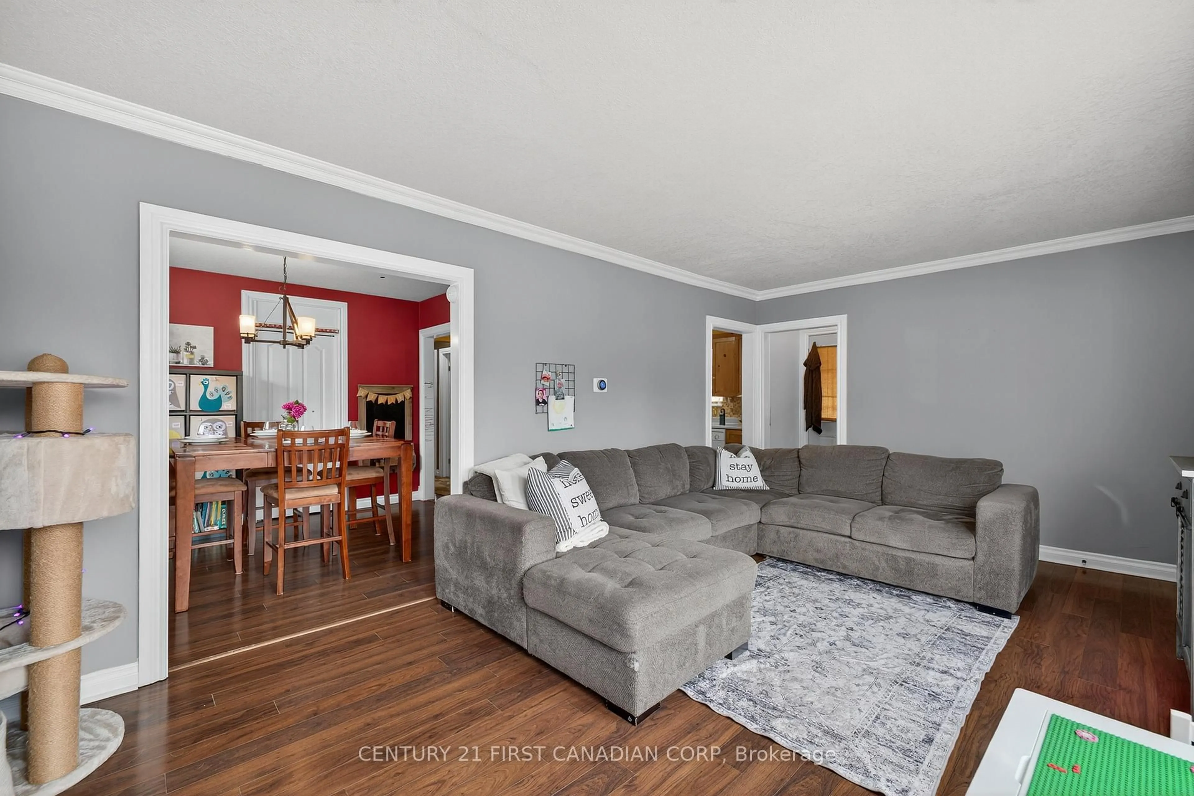 Living room with furniture, unknown for 204 Burnside Dr, London East Ontario N5V 1B7