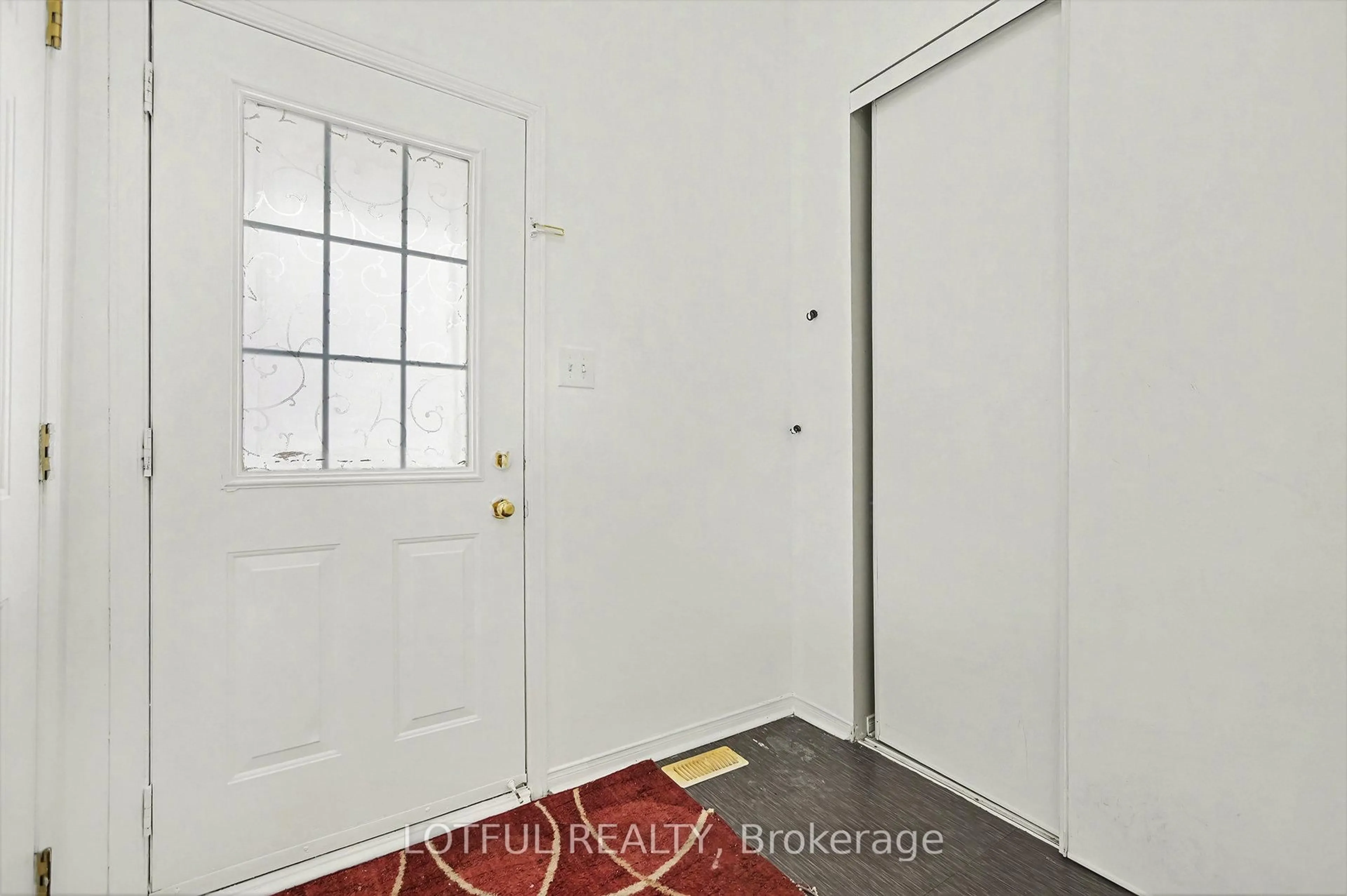 Indoor entryway for 13 Villandry St, Ottawa Ontario K2G 6X7