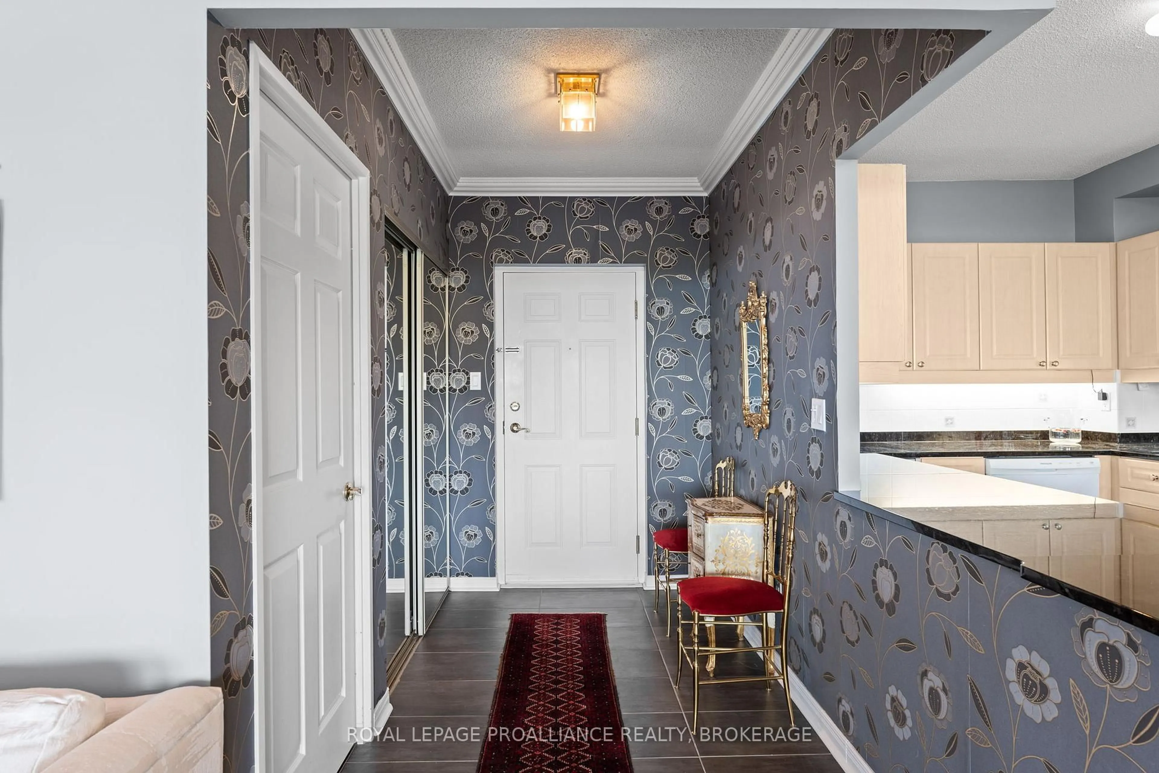 Indoor entryway for 1000 King St #705, Kingston Ontario K7M 8H3