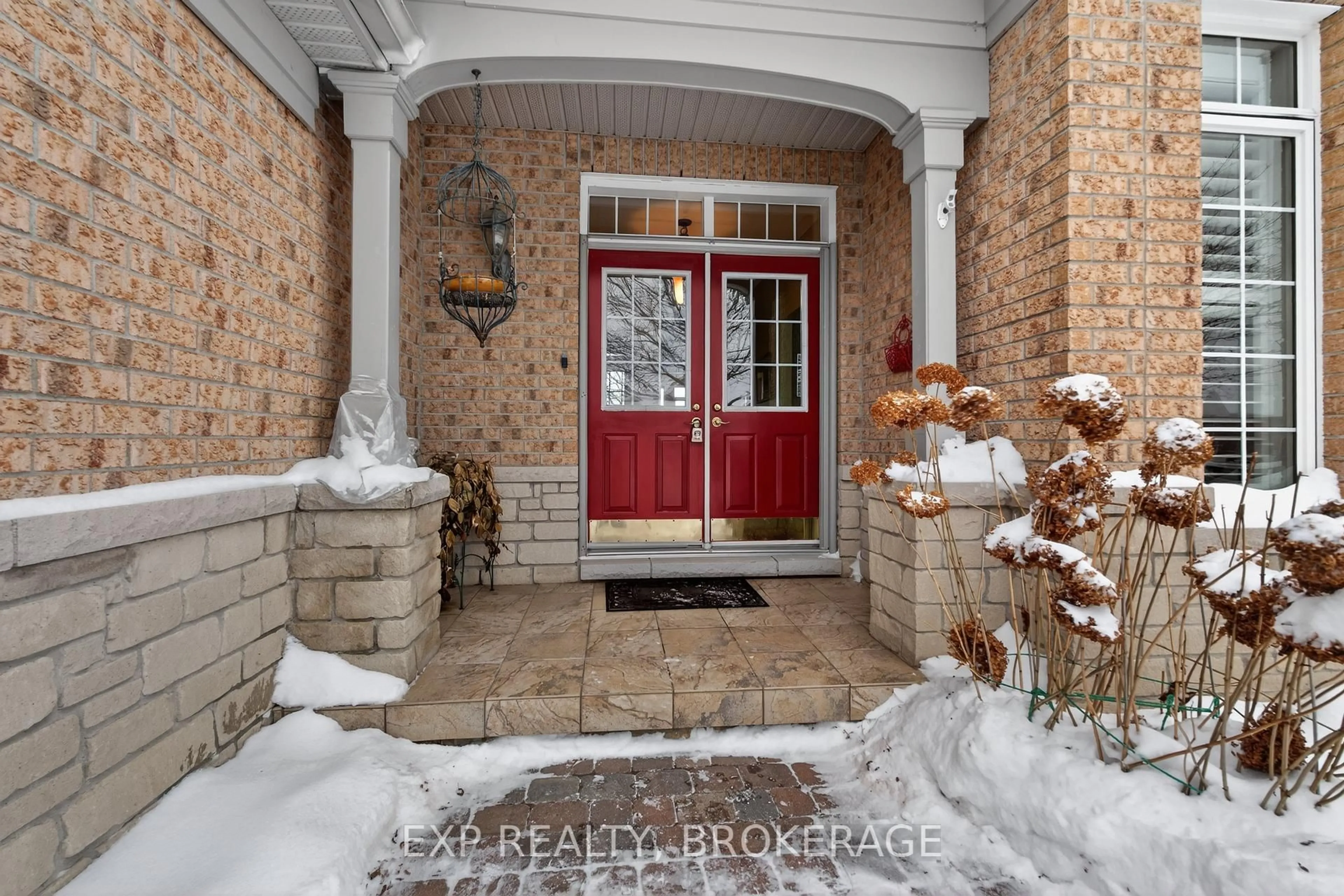 Indoor entryway for 97 ABBEY DAWN Dr, Bath Ontario K0H 1G0