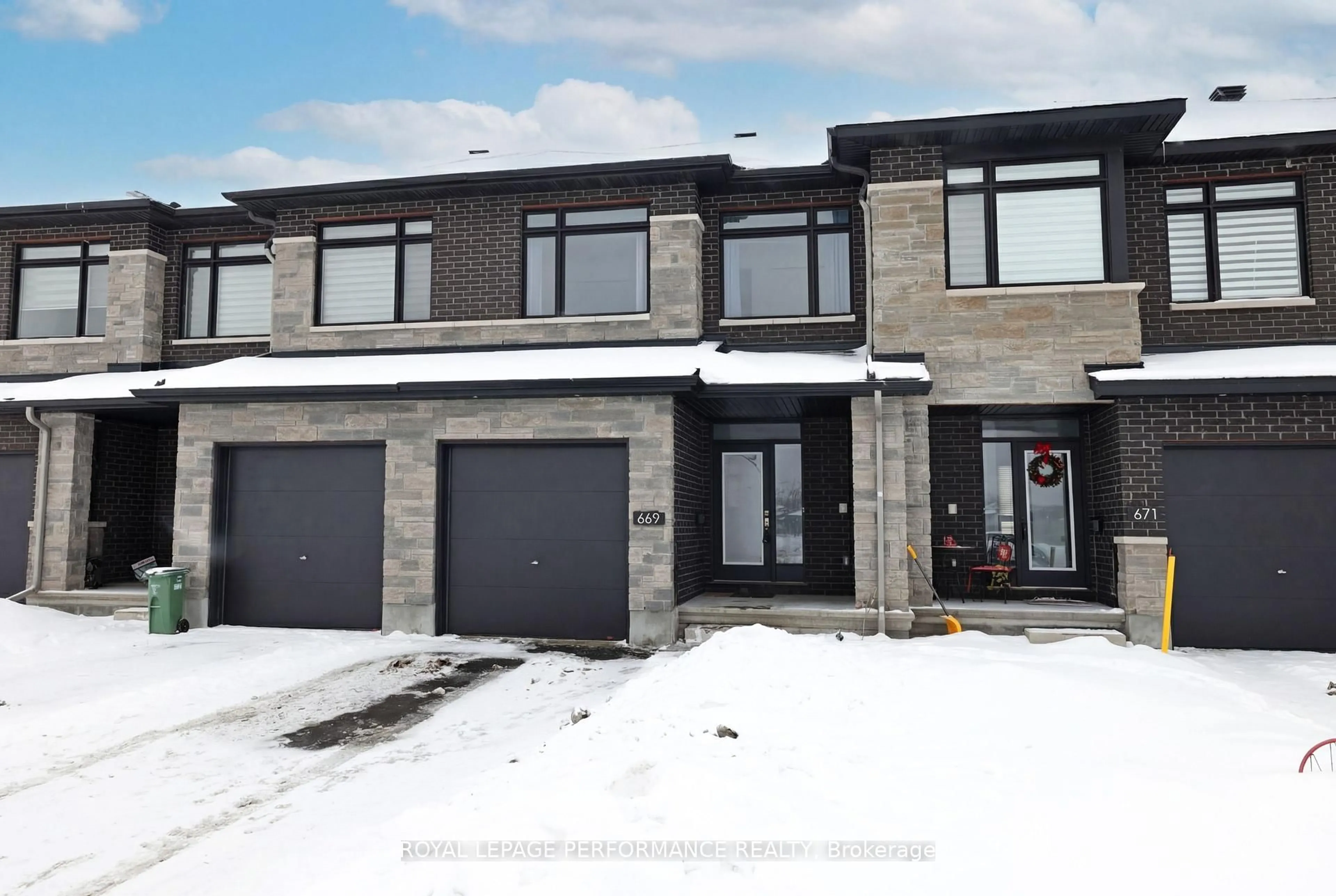 Home with brick exterior material, street for 669 Cordelette Circ, Ottawa Ontario K1W 0P2