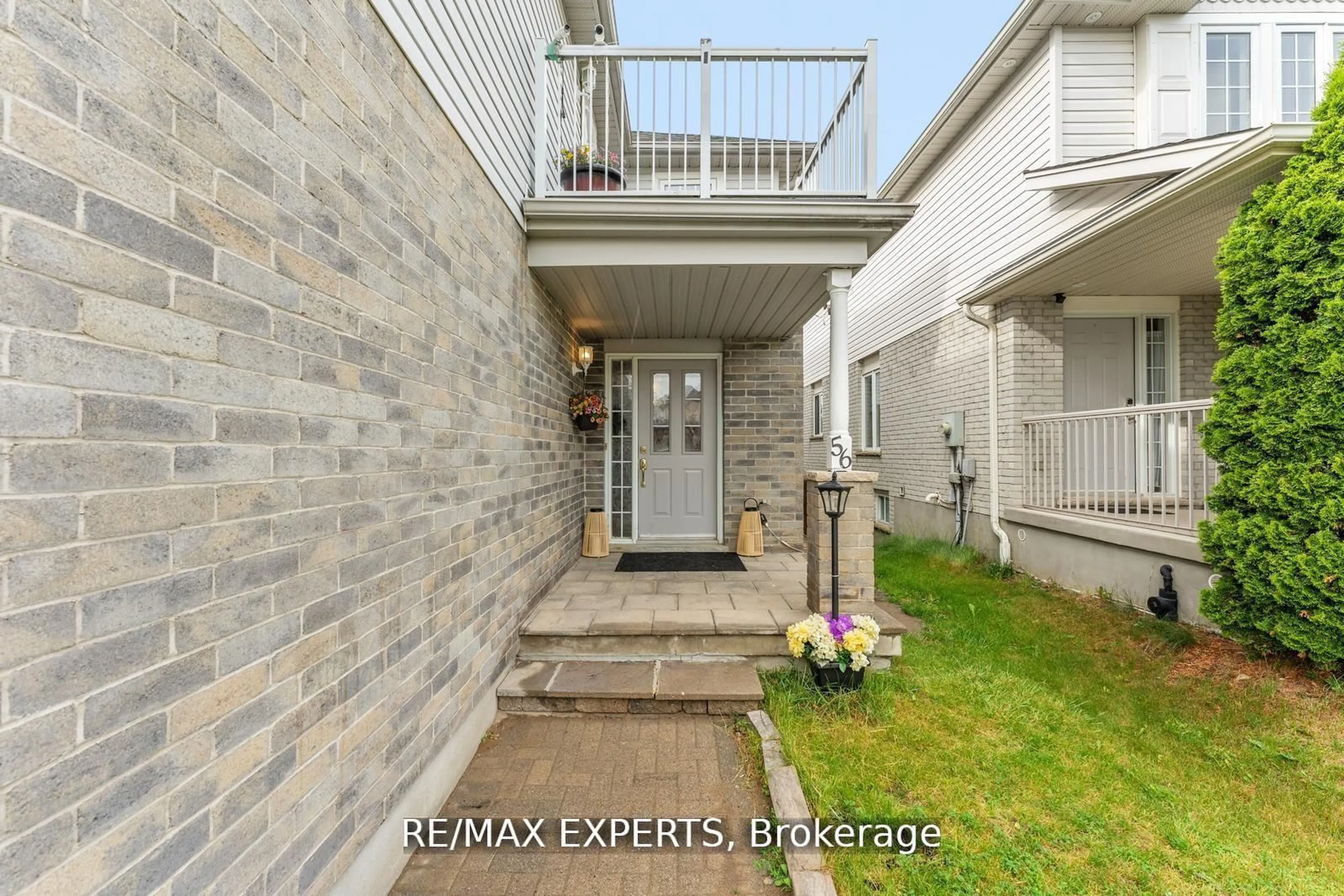 Indoor entryway for 56 Steepleridge St, Kitchener Ontario N2P 2W3